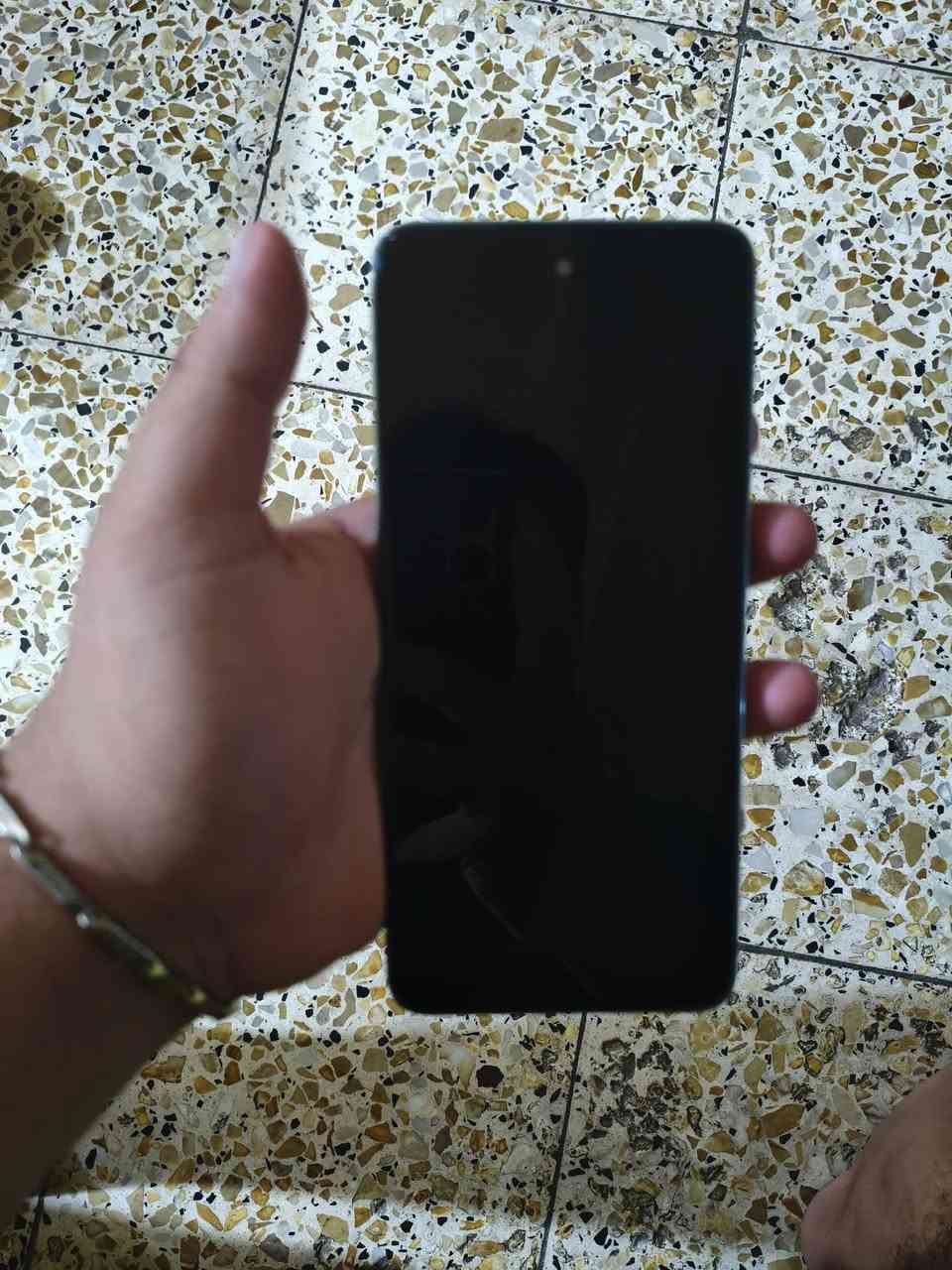 سلام عليكم موبايل البيع السعر 80 وبي مجال مكاني بعقوبه هاذه رقمي ***********
