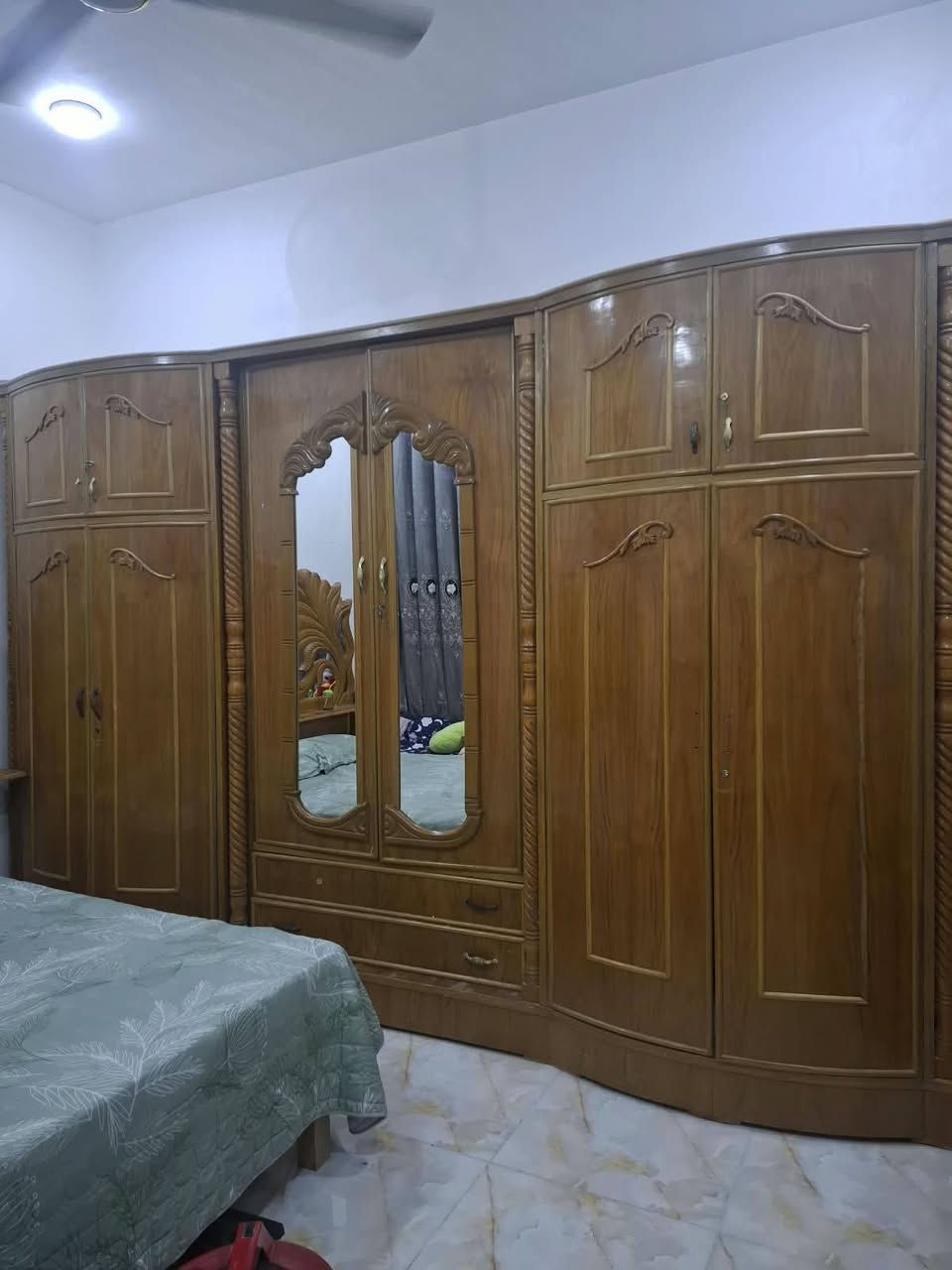 غرفه درجه اولى
مليون و١٥٠ شرط درجه اولى 
***********
