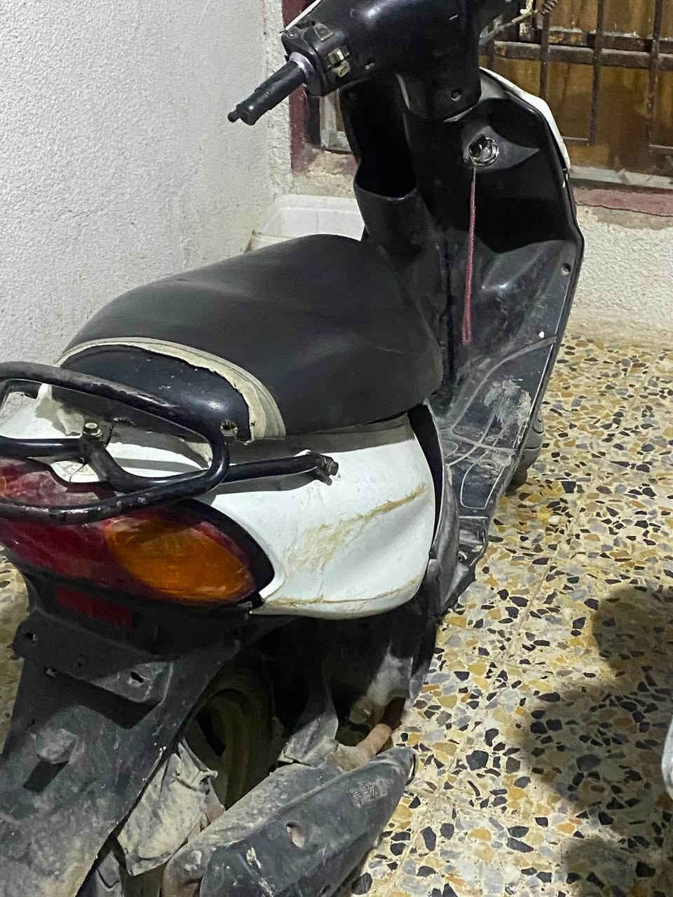 سلام عليكم عندي ماكس قجمه للبيع الدراجه تشتغل بس تخربط السبب كابريتر والدراجه كامله مابيها نقص ابيع كوم حديد السعر 300 وبيها مجال حك الجيه مكاني بغداد جسر ديالى الجديد رقمي ***********

