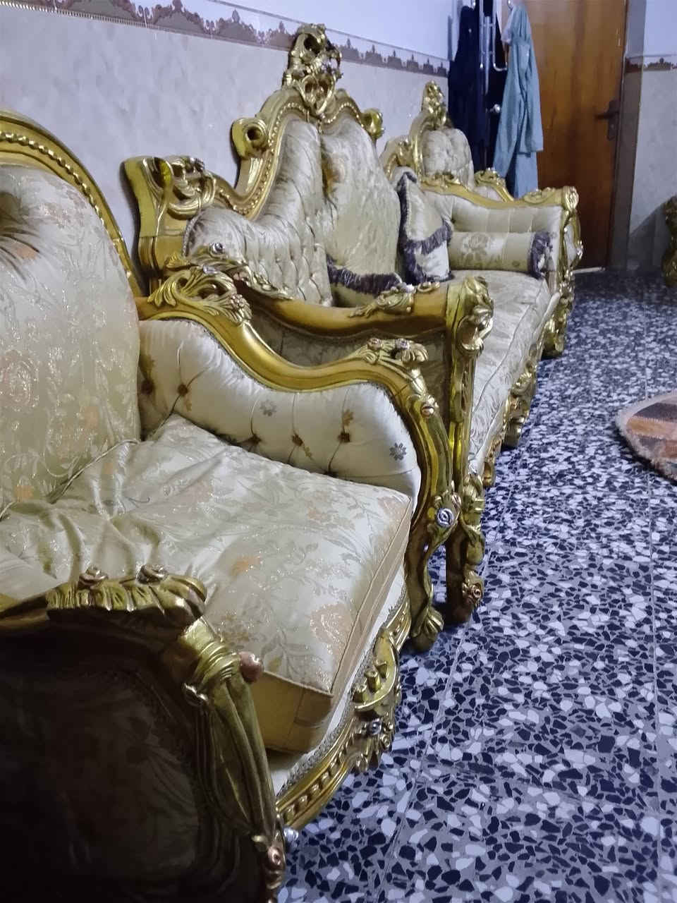 للبيع ***********

