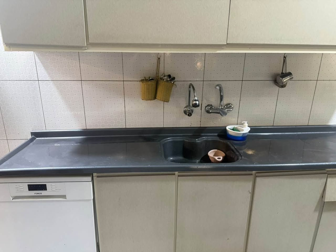 كاونتر كامل و غساله صحون للبيع مكان نجف ***********
