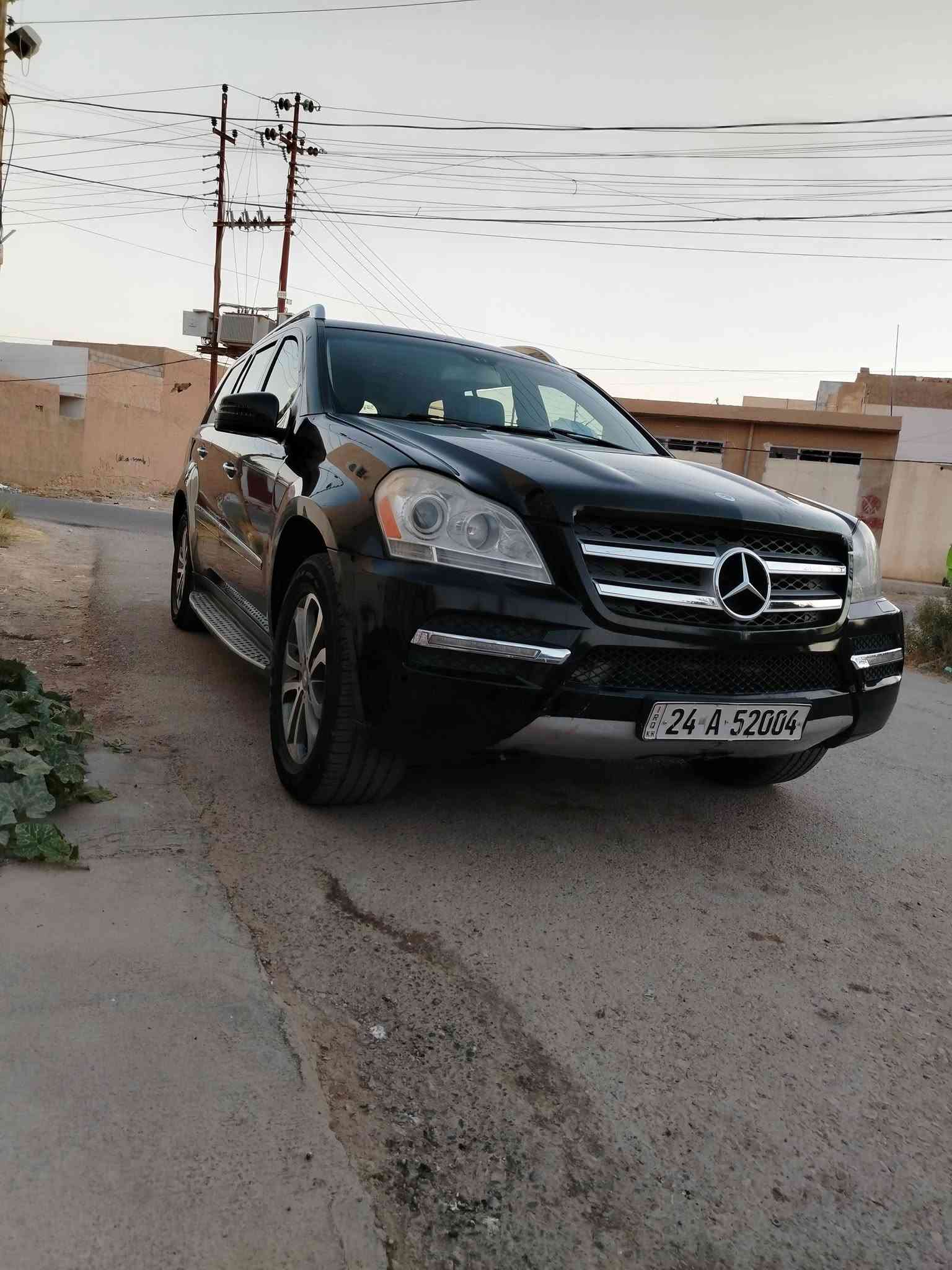 السلام عليكم
مارسيدس  GL 450 موديل 2012
اللون اسود
السقف بنوراما دبل سلايد
داخل جلد اسود
عدد الركاب 7
تبريد ٣ قطع بحاله َممتازه
الموصفات هواي 
تخم تاير دلوب ياباني
صدر خلفي امامي ممتاز
محرك كير كفالة 
تراي السياره تراي زيرو
السياره بدون حادث بون صبغ بدون تكحييل الحديد مال السياره بلاد بدون اي ضرر
للعلم السياره مالتي خاصه سبب البيع ضرف خاص
والجناي يعرف هاي السياره شنو
اي استفسار الاتصال على رقم الهاتف رقم صاحب السيارة
مكلف بالنشر
مكلف بالنشر
مكلف بالنشر

***********

