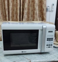 مايكرويف 20 لتر نضيف مكاني بغداد البنوك للاستفسار خاص او اتصل على هذا ...