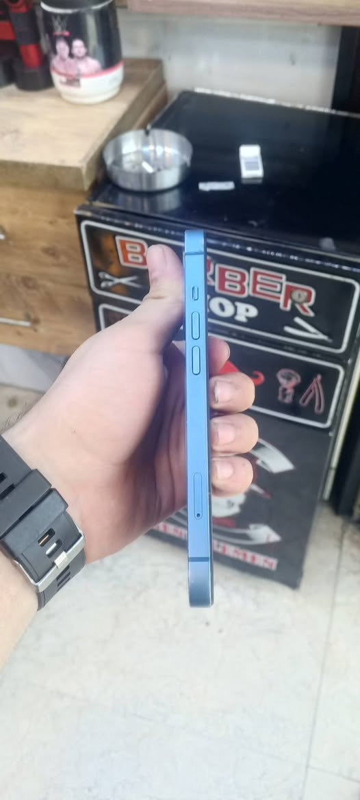 ***********
