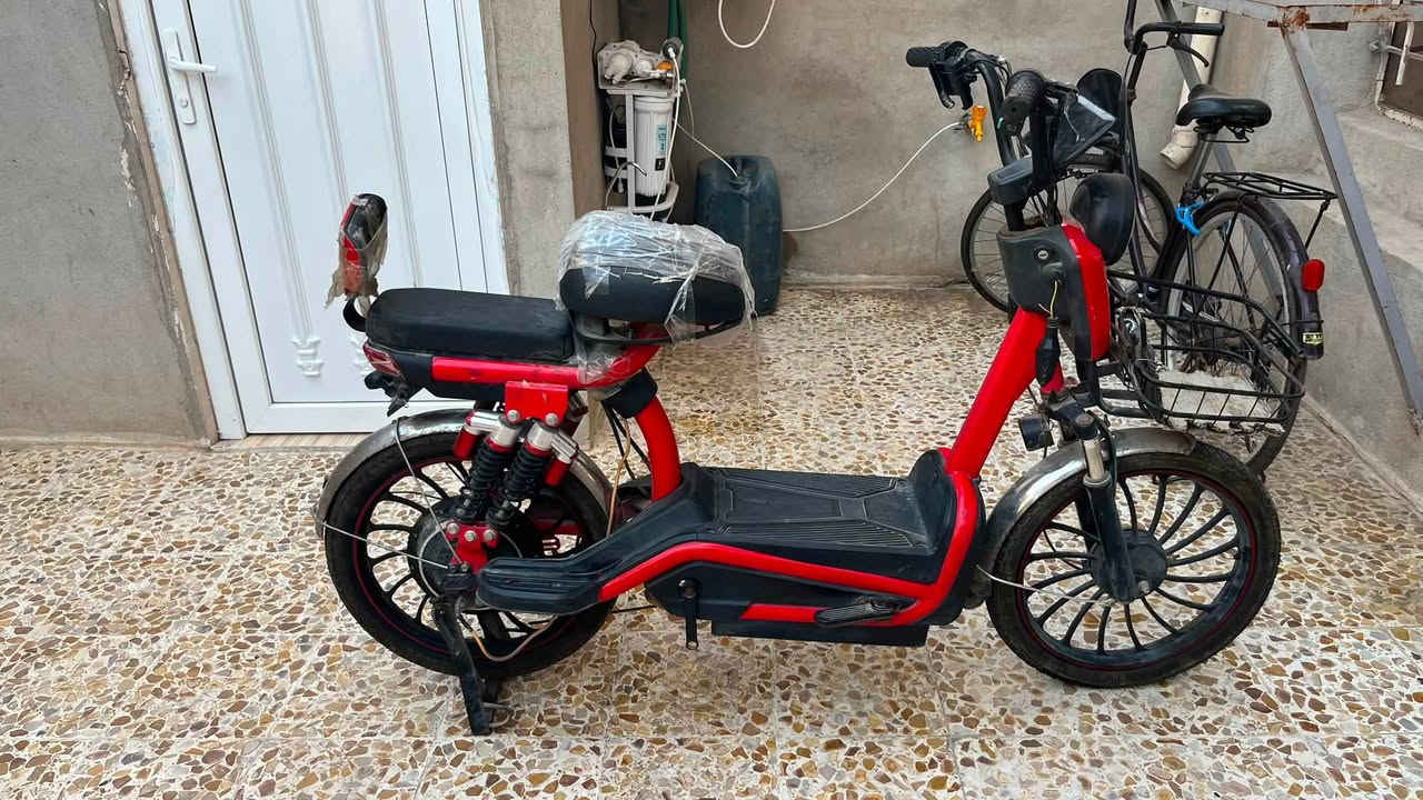 للبيع ماطور شحن سريع محتاج فلوس البطاريات مالتو 12.5v بطاريات جديده بس محتاج اشويه عليه ادامه عزيزي هذه رقمي ***********

