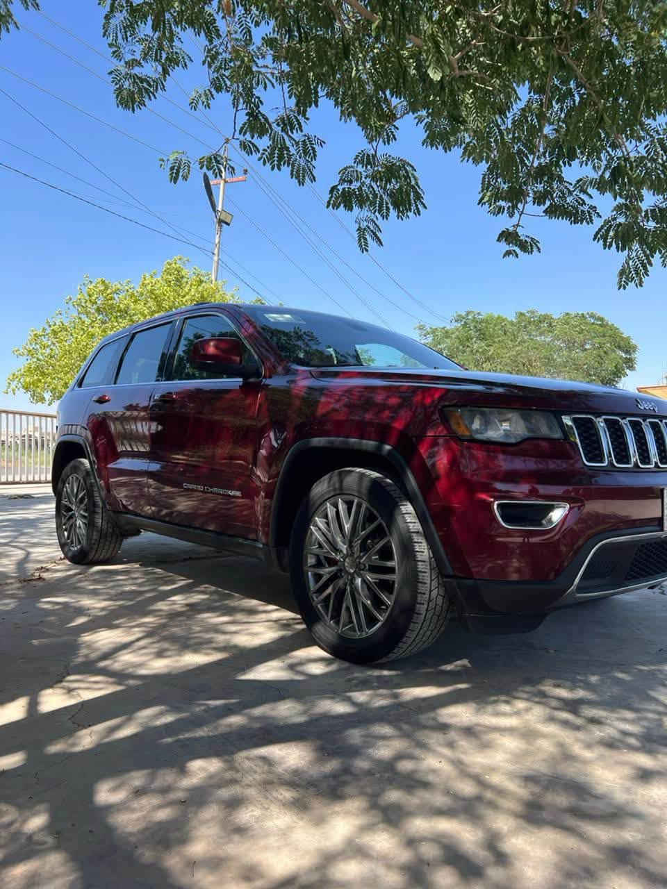 السلام عليكم جيب jeep 2016
2016 فول عدا الفتحه 1/1 
كلين تايتل ❓ كفاله عامه من كلشي كير مكينه السياره كلها 
السياره بسمي تحويل ثاني يوم ما ماشيه السياره شي قليل السياره مصروف عليها   
***********
رقم بغداد 
مكان السياره ديالى بعقوبه 
السعر :220 وبيها مجال
