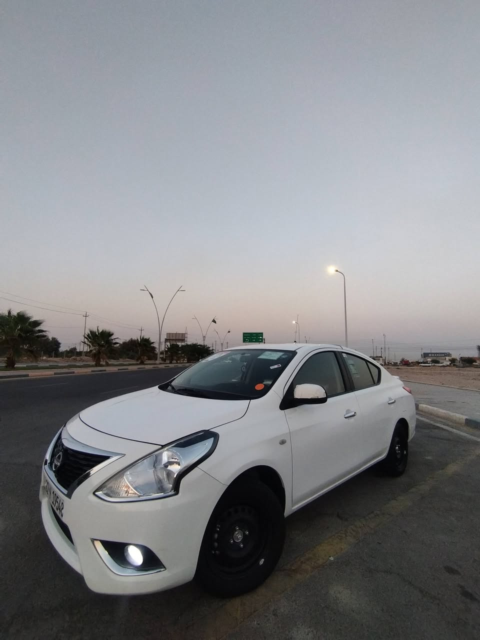 بيه طخه بلباب مامصلح موضع بلصوره وزلغ بلباب ثاني وطعجه خفيه كلش فوك البكلايت ولباقي مكفوله
سلام عليكم نيسان صني 25

سياره ماشيه 23 بعدهي جديده
مدوشمه عامه
كشنات ارضيه وسترين 
وكاله بسمي بسم الاعتماد 
مكان البصره الزبير 
 *********** رقمي  السعر 122

