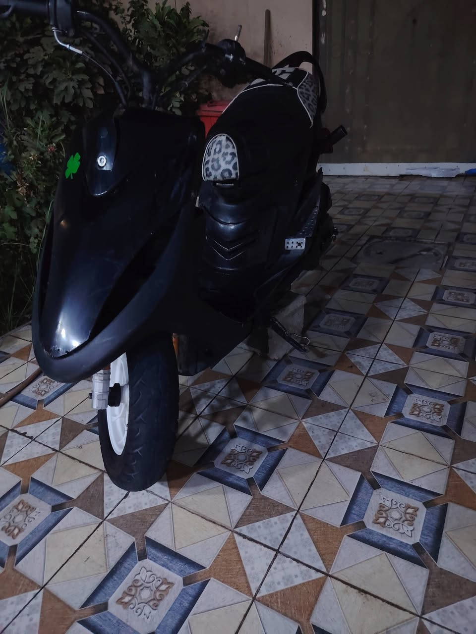سلام عليكم ماكس عدله  دراجه بلاديه مكينه خرسه لا نضوح ولا تنقيص ولا تبخير دراجه حلوه مناقصها شيي شلعه ومعدل العنوان بغداد الدوره *********** سعر 550 وبيها مجال
