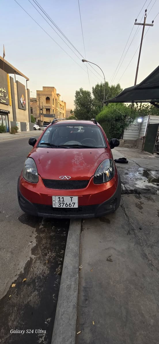 سلام عليكم شيري X1 ٢٠١٤ رقم بغداد الدولي مكفولة من الضربة والصبغ فقط جراد بالبنيد والقمارة كير ومكينة وكهربائيات وصدر كله مكفول مناقصها شي غير تريشة بالجاملغ ماشية ٤٦ الف بأسمي سنوية لل٣١ والهزة جديده السعر ٤٧ بيها مجال بسيط  مكاني السيدية ***********

