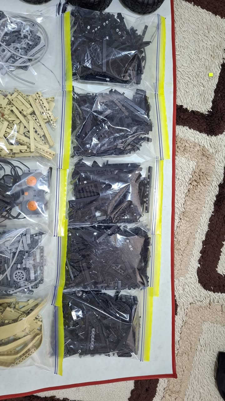 Mould King 13184 • جيب رانجلر روبيكون • كامله