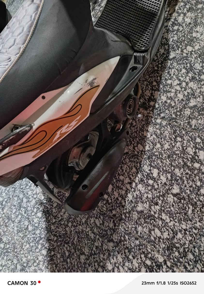 سلام عليكم دراجات للبيع نضيفات وحلوات شغالات من طول الطول سلف هندر كهربائيات كله شغاله بوشهن 50 بلاد سعر 550 شراي اتصل على رقم مكاني شارع الزديناويه قرب شركه الهنديه ***********

نص مكتوب في الصور:
- CAMON 30 23mm f/1.8 1/50s ISO975
- CAMON 30 23mm f/1.8 1/33s ISO746
- CAMON 30
- 23mm f/1.8 1/33s ISO806
- 23mm f/1.8 1/33s ISO2492