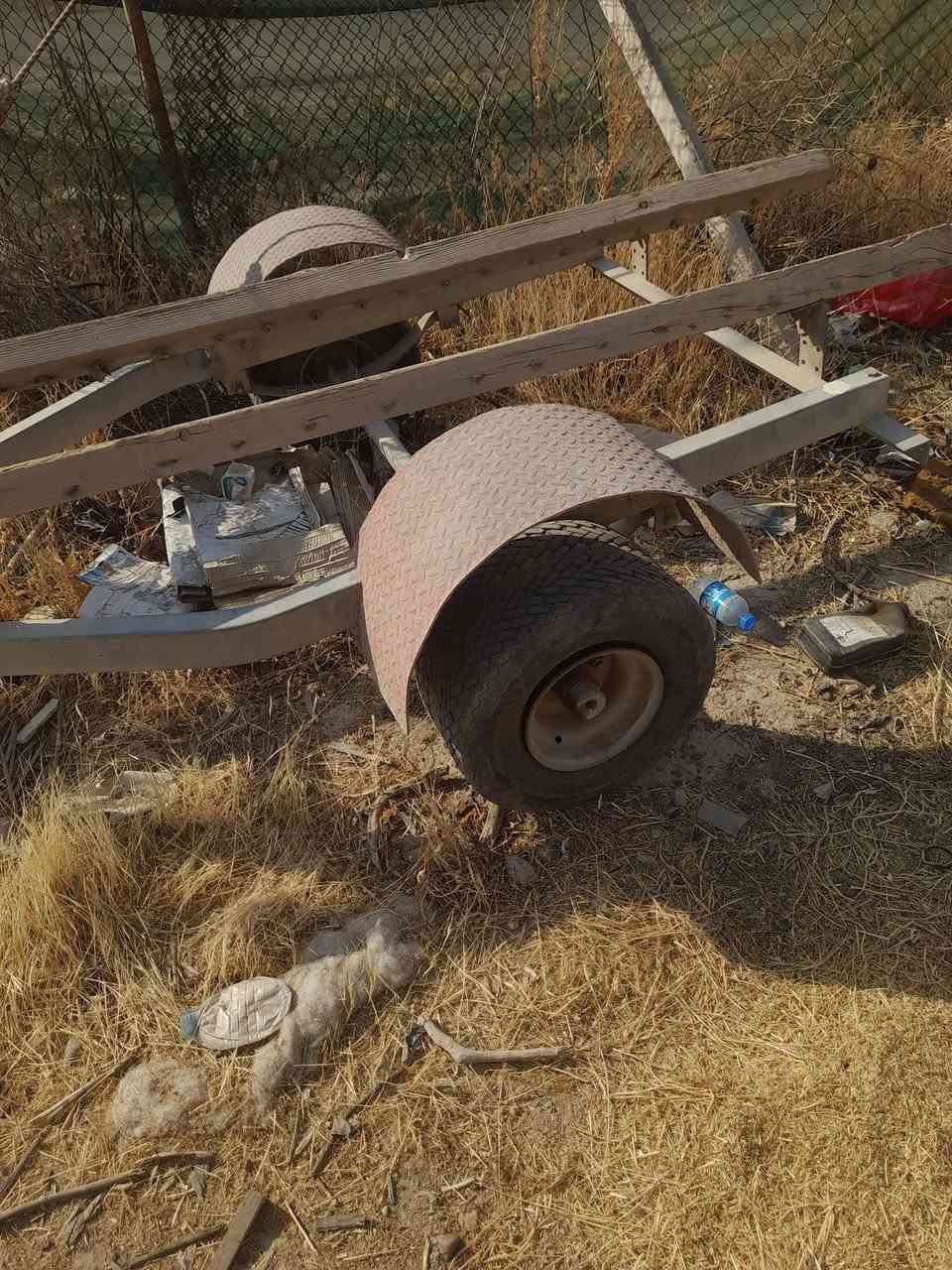 السلام عليكم
عربانه شركة
ترهم جدسكي وزورق
ينرادلها تايرات
السعر ٣٥٠ الف
رقم الموبايل
***********
