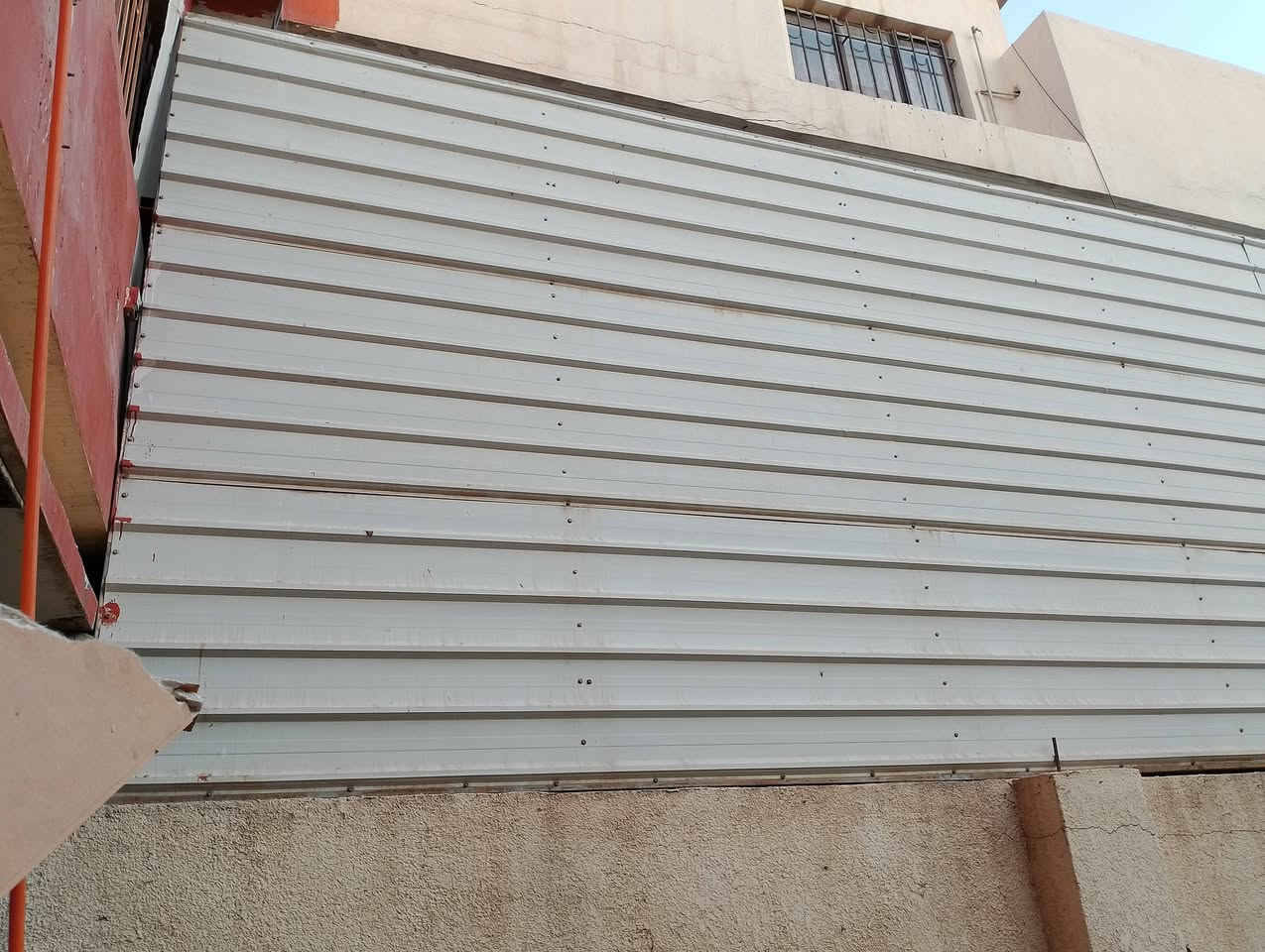 السلام عليكم للبيع حديد هيكل + جينكو ٫٫٫٫ السعر 200 الف
ملاحظة اللي يشتري هو يفتحة 
مكاني بغداد ***********
