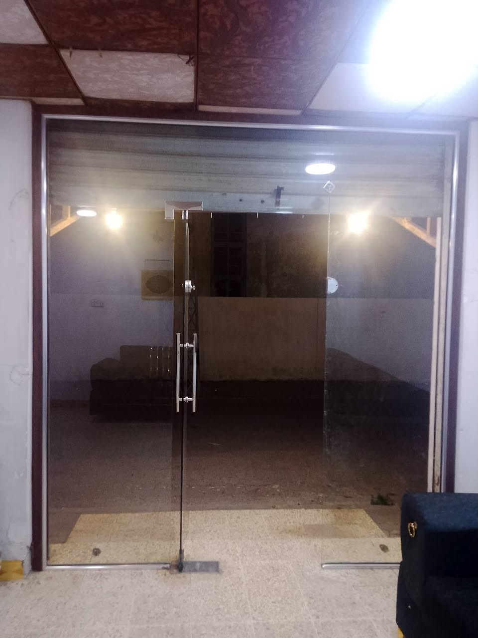 جام خانة للبيع نضيفه اخو الجديد استخدام قليل
الطول 260العرض 230 
السعر 150الف بيها مجال الشاري

العنوان موصل الايمن منطقه الغزلاني التواصل عل رقم *********** بي وتساب او عل خاص
