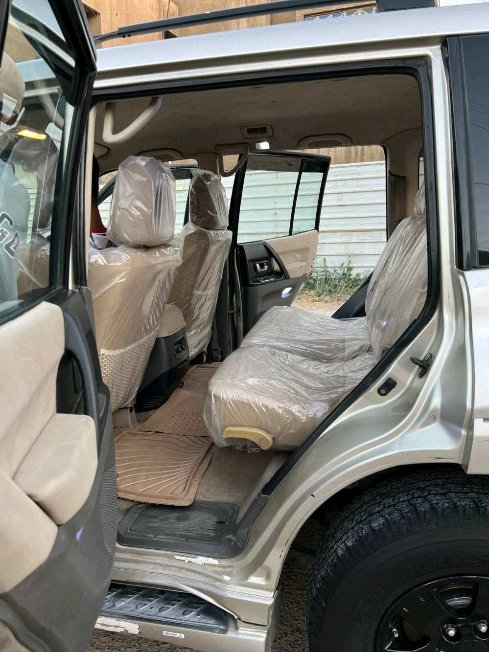 باجيرو ٢٠٠٦ كير محرك تبريد حدادية مكفولة فقط جراد بالكشر منظومة غاز خير من لله السيارة السعر ٧٠ ورقة الاتصال ***********