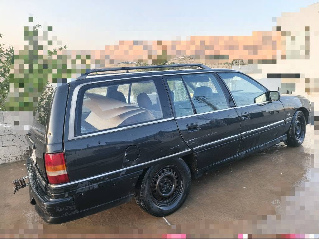 بەناویخوایگەورە 
***********   *********** سعر17
ئۆپڵ ئۆمیگا مۆدیل 91سەنەویو وەکالە بەشەرتی وەکالە گێڕومەکینەیvivit وێنجی تۆماتیک بەشەرتە ئشیای تبریدی پێوەیە لێدراو بڕاوە بەشەرتە چوارتایی وپاتری لۆک زۆر توندو تۆڵە  ماڵی کەسابەتە پشتی نەشکاوەزۆرپاک ماوەتەوە كويسينجاك, أربيل
