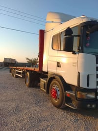 سكانيه ٢٠٠٣ مكفوله عام بسمي تخم تاير جاهزه للشغل استفسار ٠٧٨٢٩٦٩٤٩٧٩