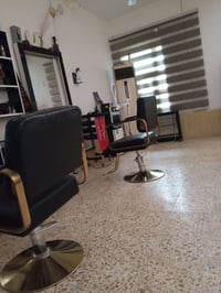 صالون • للبيع • محل تجاري
