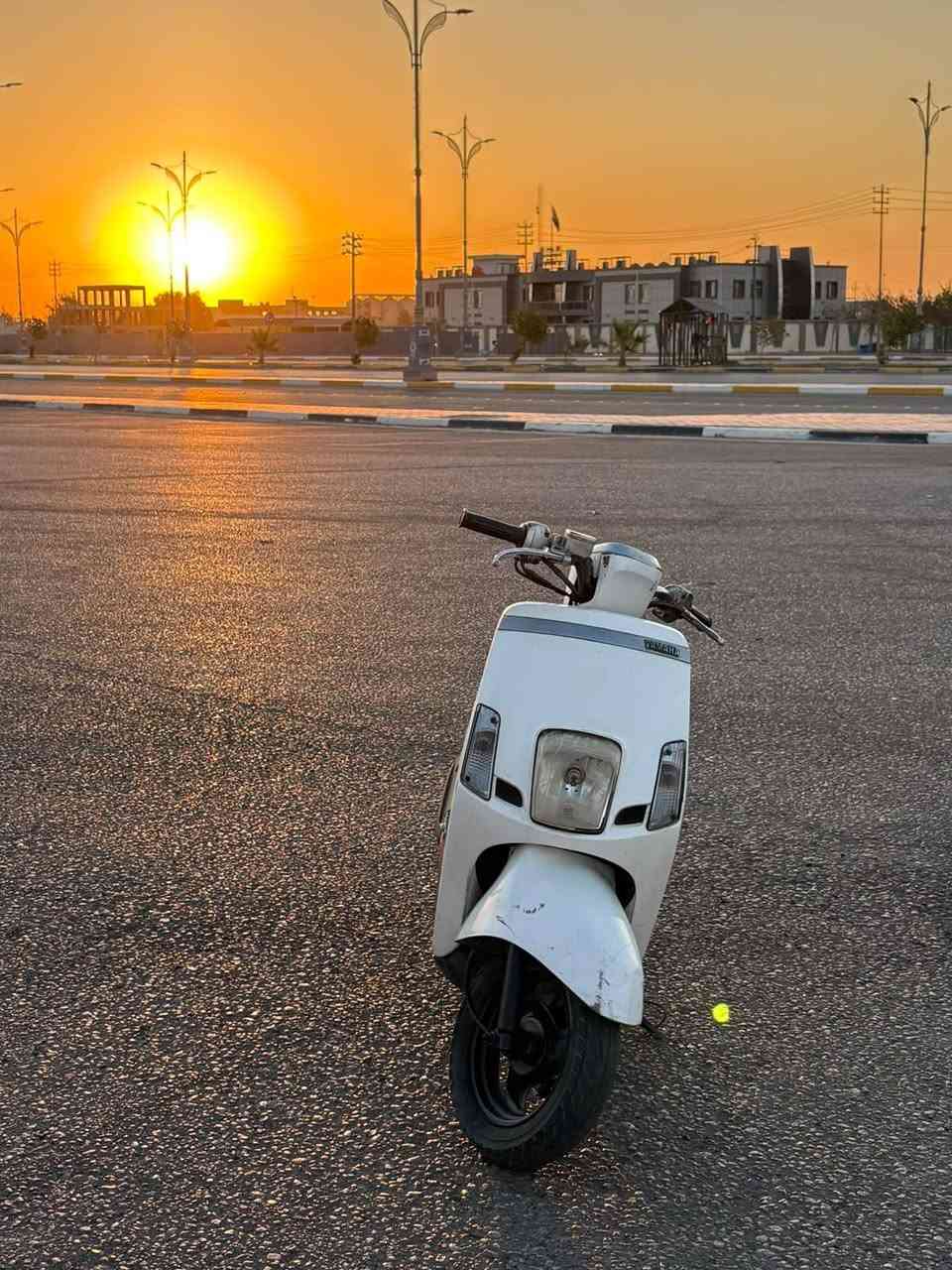 سلام عليكم 
ماكس بوليسي مصطرا البيع السعر 850او بيها مجال حك الجية
***********
