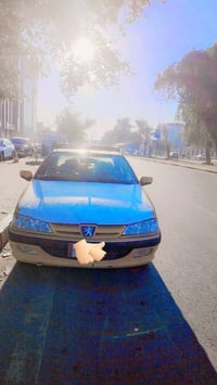 عندي سيارة بيجو بارس موديل ريد مروس فتون رقمي وتساب 07766526861