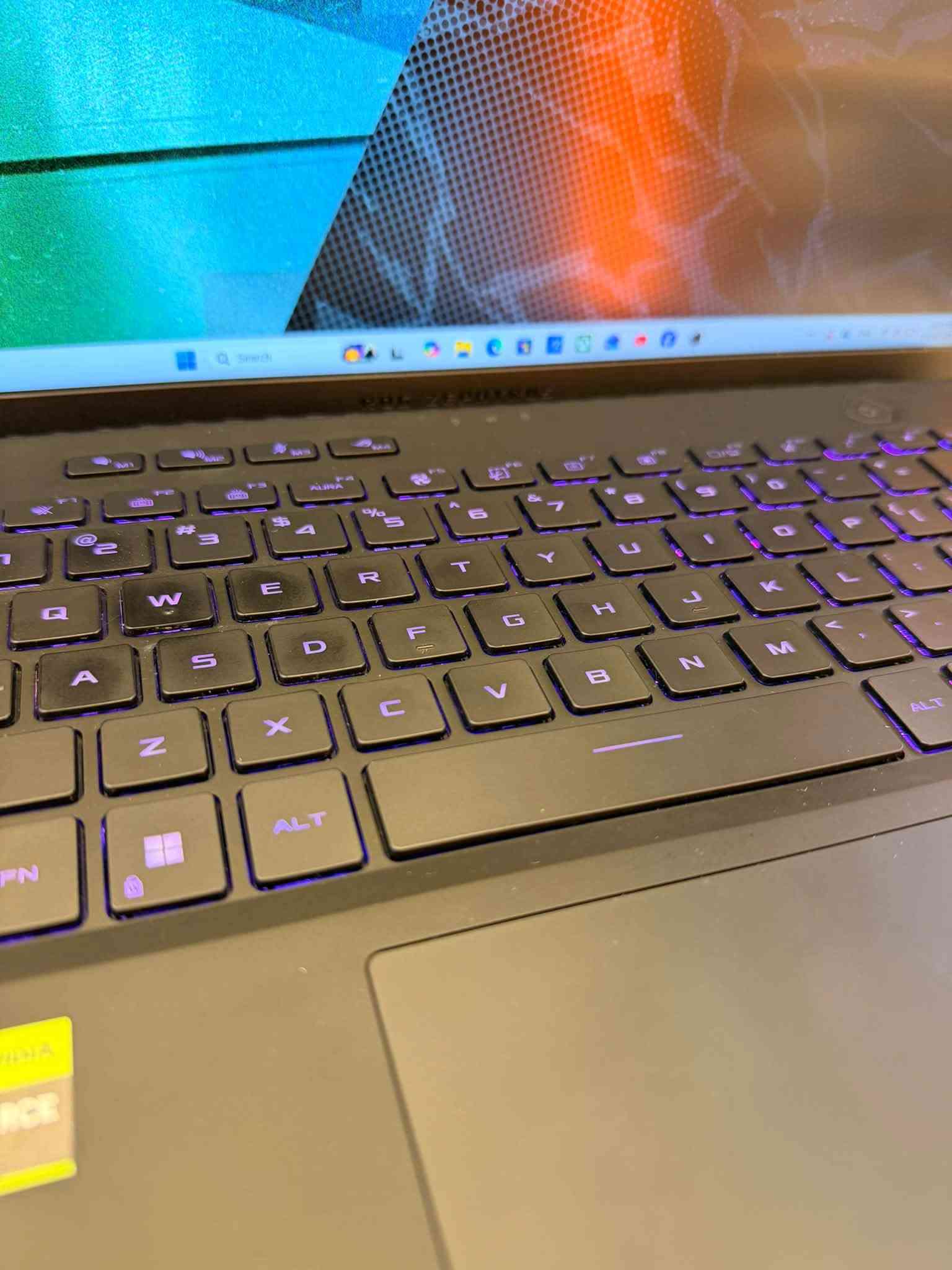 اسوس ROG Zephyrus G16 • RTX 4070 • نظيف ٩٥٪
