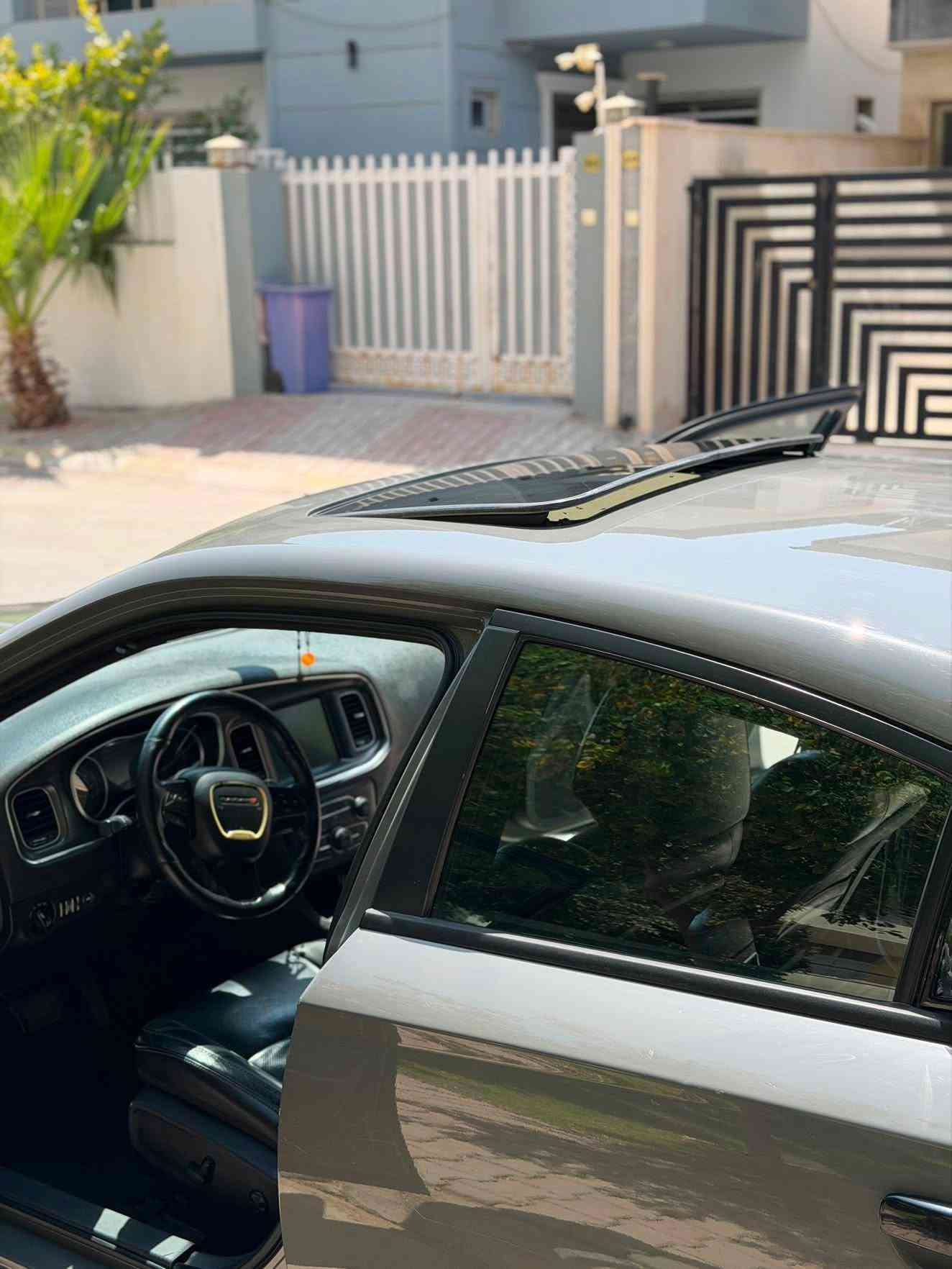 السلام عليكم
للي يدور شي مميز ومناسب 

جارجر 2017 SXT PLUS BLAKC TOP

وارد كندي كيج 260 

مكينة V6 3600 

لون مميز سمنتي

رقم شمالي اربيل الدولي 

سنوية وهزة جدد وبأسمي تحويل ثاني يوم

ماشية 85 

السيارة فول مواصفات 

فتحة 

شفتات ستيرن

تحكم ستيرن

ويل سكات حجم 20

شاشة جبيرة

تدفئة ومساج كشنات

كشنات كهرباء 

تبريد قطعتين

بلاجكتور امامي 

وبعد هواي مواصفات 

الإضافات 

جنح SRT 

سكوبات مري 

سكوبات مثلث

يدات اسود لامع

شفقة 

مطريات

السيارة كفالة من الصبغ بيها فقط 4 أماكن بارد صغار 

السيارة جاهزة وبدون مصرف

صدر جديد

ادامة جديدة

بوليش جديد

مكينة وكير كفالة

مكان السيارة كركوك

السعر 212 

الشراي يتصل *********** كركوك, العراق
