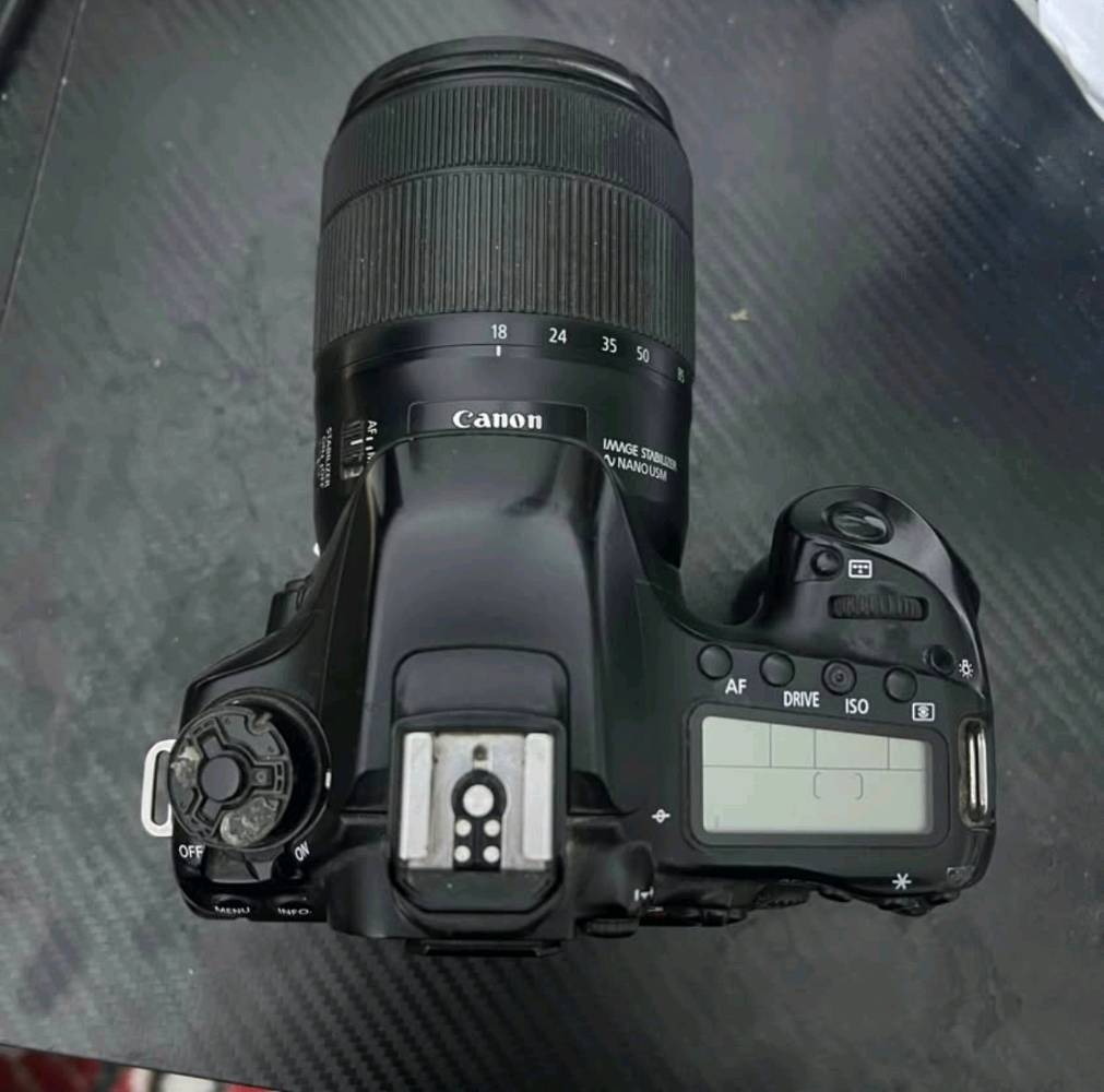 كانون EOS 80D • عدسة 18-135 • مستعملة