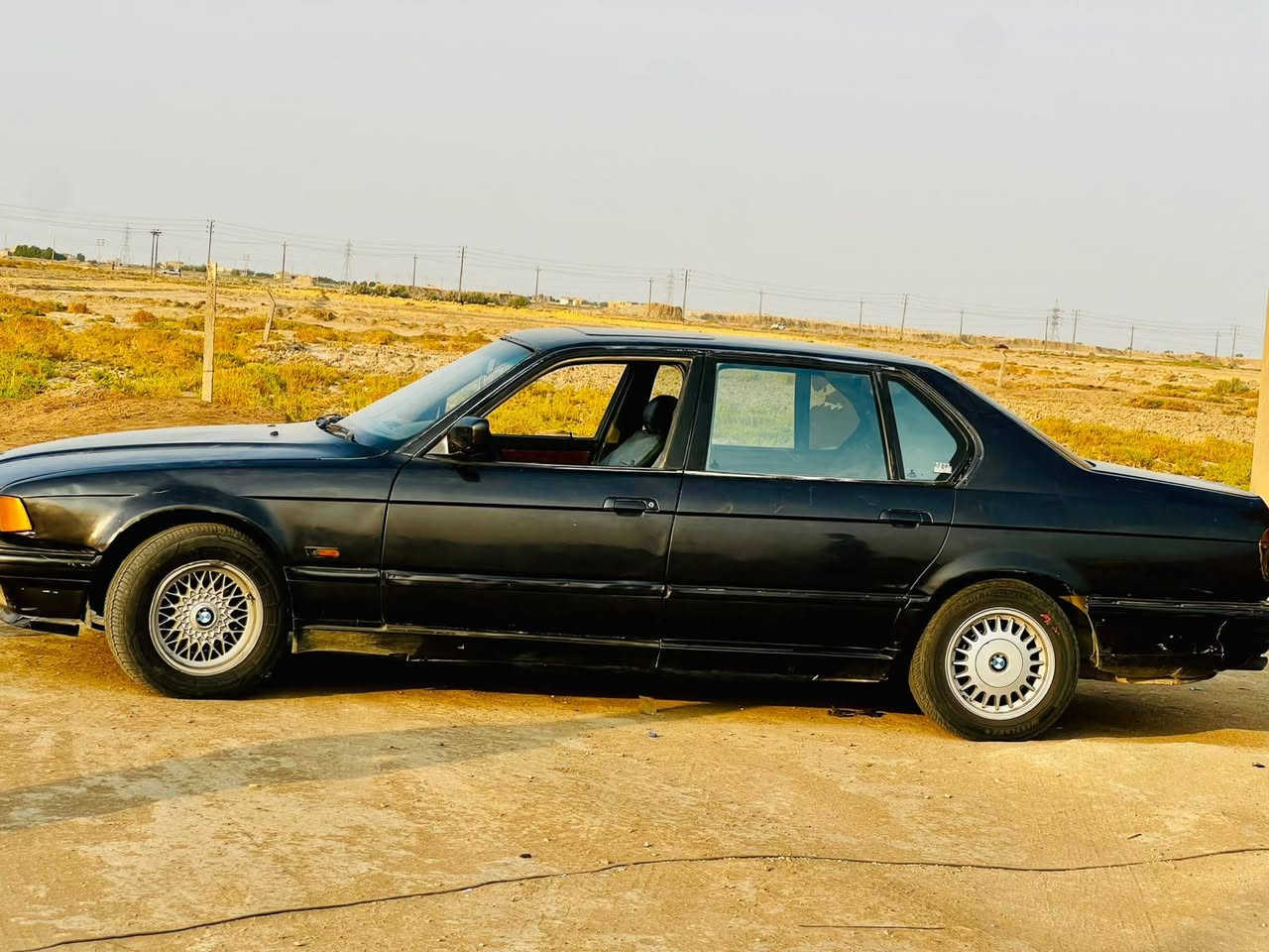 بي ام للبيع موديل 1992 مداور ثاني يوم  سنويه جديده 29 

***********
