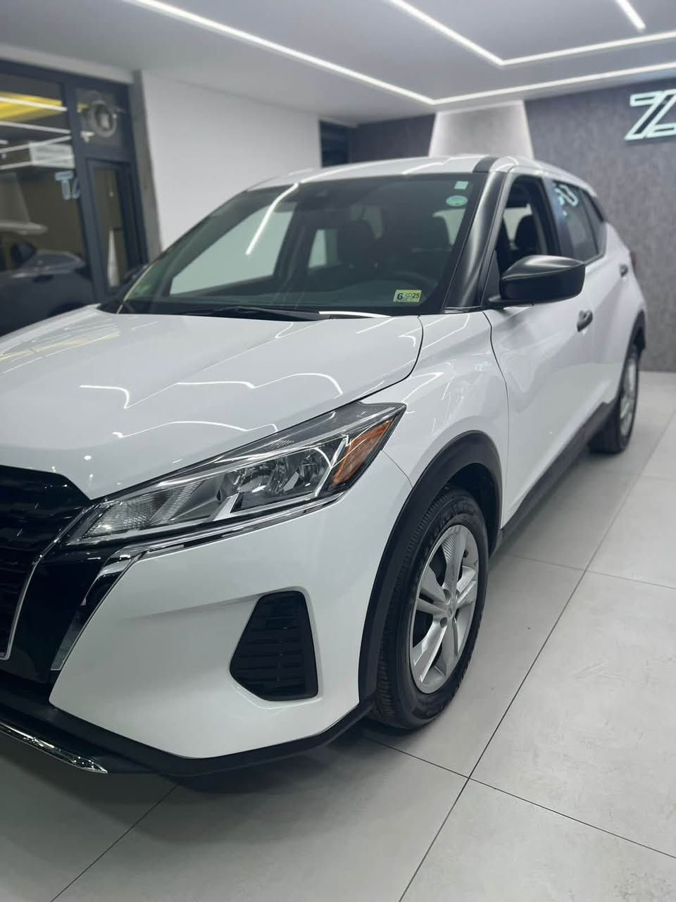 � للبيع – Nissan Kicks 2024

📌 VIN: 3N1CP5BV3RL527371
🏭 الشركة: نيسان
📅 سنة الصنع: 2024
⚙️ الفئة: S
🔧 المحرك: 1.6 لتر – 4 سلندر – بنزين
🔁 القير: أوتوماتيك CVT
🚘 الدفع: أمامي FWD
👥 عدد الركاب: 5
ماشیە ٢٠ الف کم 

🛡️ الأمان

 • ABS
 • نظام الثبات
 • Traction Control
 • وسائد هوائية
 • كاميرا خلفية
 • TPMS

🛋️ الداخلية

 • شاشة
 • بلوتوث + USB
 • تكييف
 • تحكم من المقود
 • مقاعد قماش

🛠️ الملاحظات

 بها باب و الجاملخ أمامي ایمن  صبغ

📞 للاتصال: ***********
