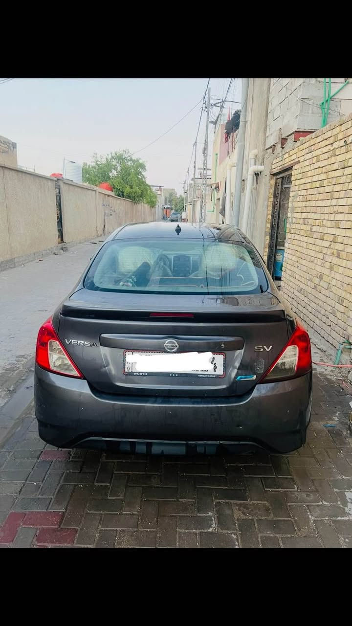 نيسان فيرزا.  وارد امريكي
ضربته جاملغ امامي والبنيد. بي بارد خفيف
كير محرك كفاله 
سياره حره سنويه. ل٢٠٣١
البصره الاصمعي
*********** البصرة, العراق

