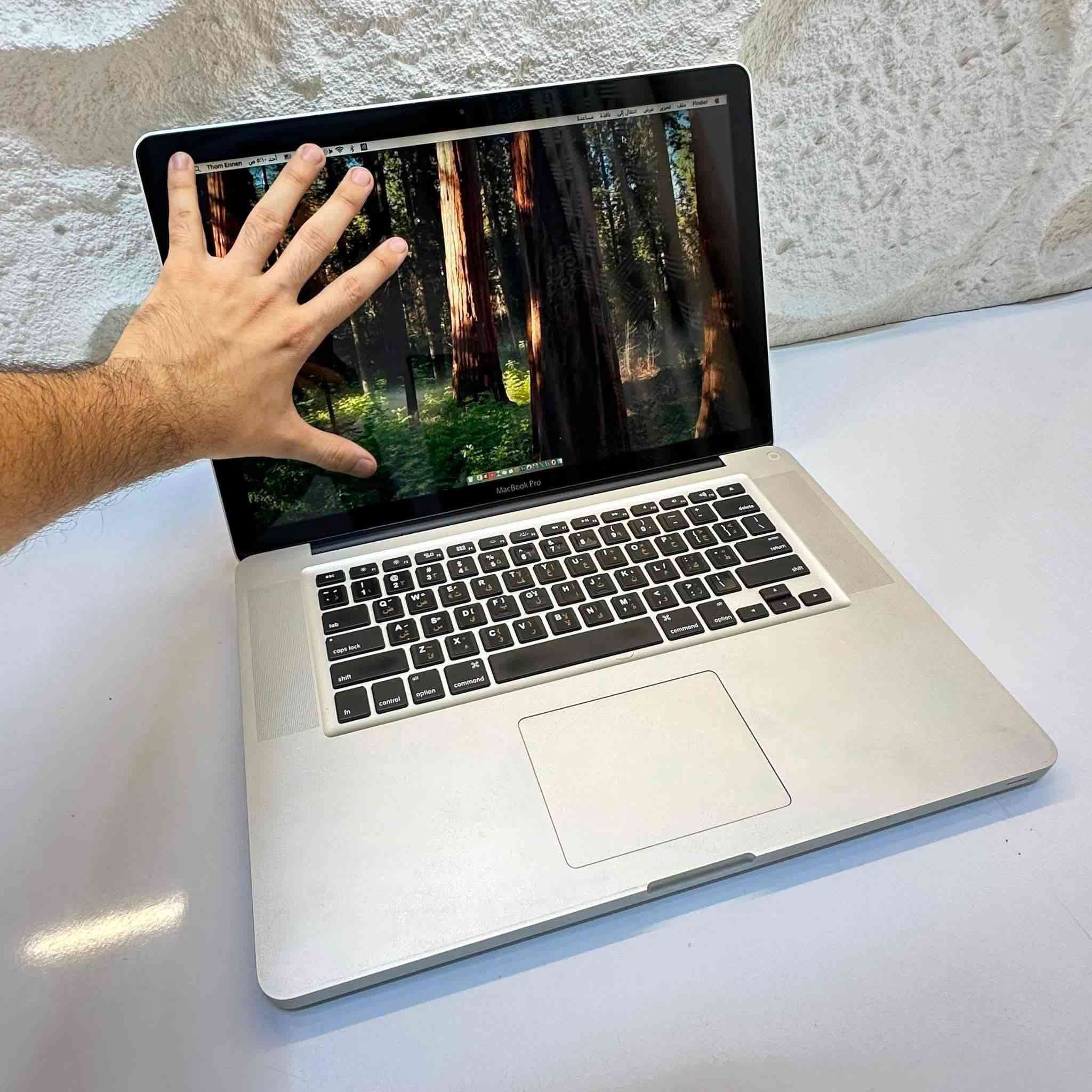 ماك بوك برو حجم 15.4
المعالج i7 الرام 10 ومساحة التخزين 256

يحتوي على كافة المنافذ مع منفذ قرص 

مع ماوس و حقيبة و شاحن و التوصيل مجاني مع ضمان لمدة سنة كاملة من تاريخ الاستلام 

السعر 275 الف 

للحجز والاستفسار اكثر خاص 

ملاحظة : قطعة واحدة فقط نفسها الي ب الصور
وتساب ***********
