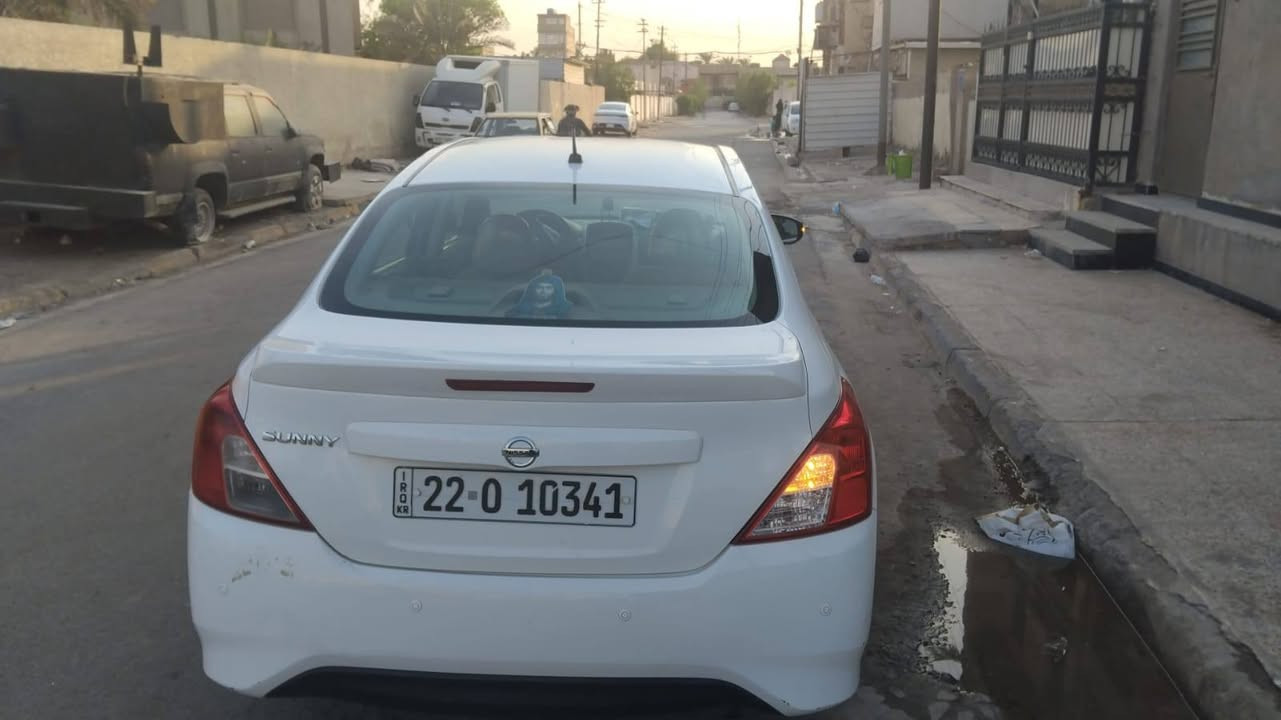 اسلام عليكم سيارة نسيان سني هندي موديل ٢٥ ماشية ٥٠الف رقم أربيل تحويل ثاني يوم بيها بارد بسيط بالجنطة وبارد بالجاملق الأمامي جهة السايق موحادث والباقي كفالة عامة من كلشي السيارة خير من الله المكان بغداد العبيدي ***********
