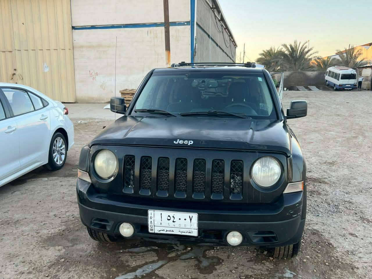 جيب باتريوت مديل ١٧ محرك ٢٤٠٠ تو ويل  محرك وكير وتبريد شغالات تخم تاير جديد داخل جلد وشاشه وحساسات خلفيه بسعر ٨٥ وهذا رقمي 
***********
