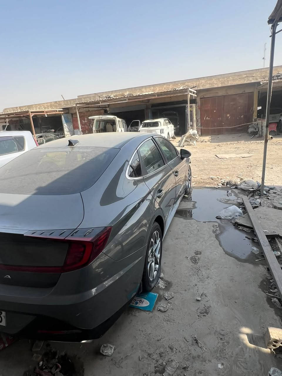 سونانا وارد أمريكي موديل 21رقم أربيل لون سمنتي مواصفات بصمه جلد بصمه ابواب شاشة سايد بريك بصمه رادار مكينه2500وبعد بيه موصفات حادثه مال امريكا بنيد و جاملغ وحالين صار بيه حادث ابيعه على وضعه سياره مكينه كير شغال مكانه سياره بغداد جسر ديالى جديد سعر118وبي مجال قليل حك جيه اعتذر عن المراوس ***********

نص مكتوب في الصور:
- BidCars