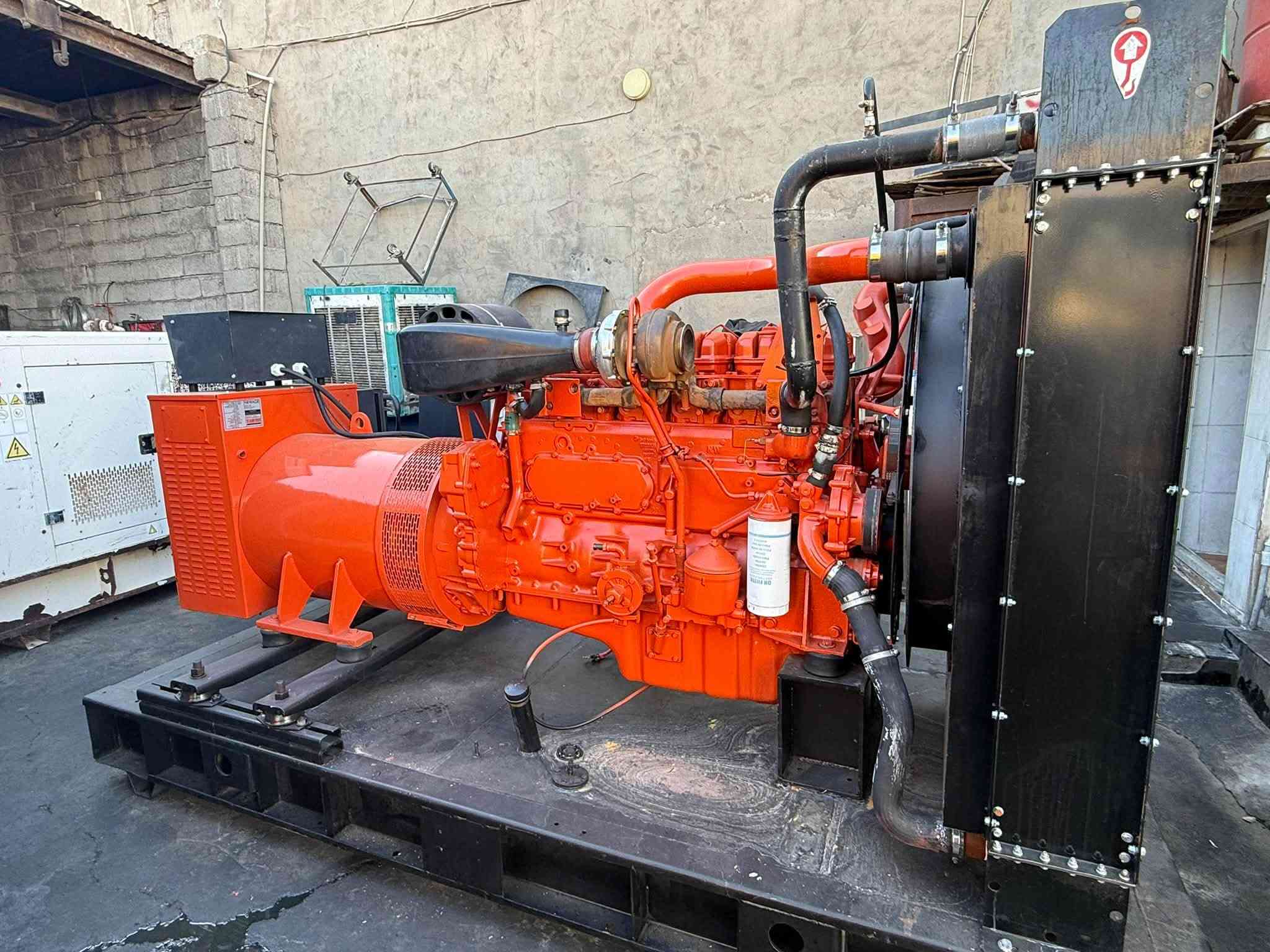 السلام عليكم
سكانيا 400. بم ونوزل 
ساعات العمل اقل 1000 ساعه 
400kva 
‎بورد اوتو كامل حماية برودكشن 
‎اوربي وضع شركة 
‎ استعمال اوربا فقط 
‎🚚يوجد توصيل الى جميع المحافظات وبضمان🚚
‏‎🚚كياندن هةية بو هةموو شاركان بةكرينتى🚚

‏‎ للاستفسار:
***********
***********
***********
***********

