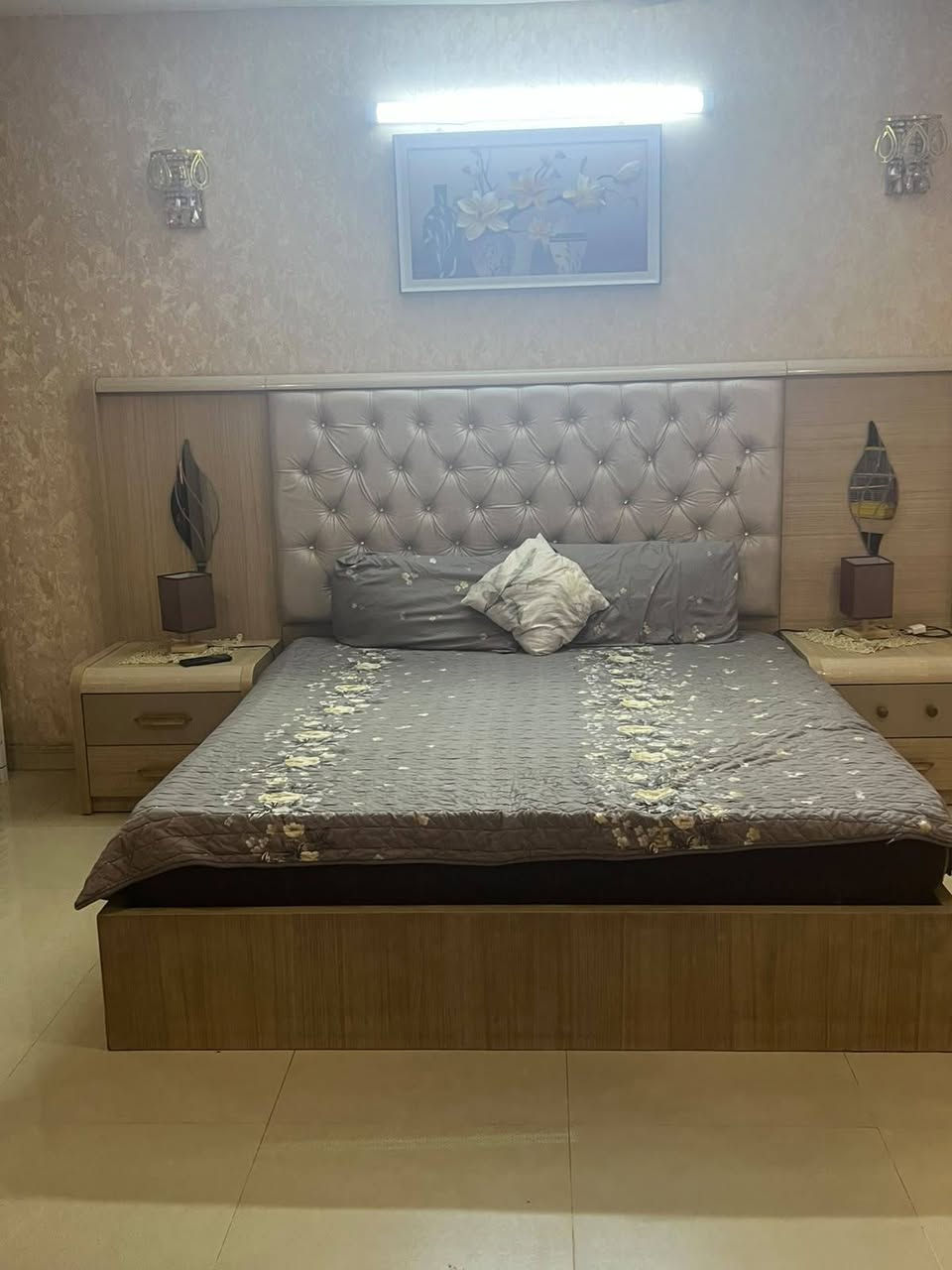 غرفة نوم تركية السعر ٨٥٠ وبي مجال للاستفسار الاتصال ***********
