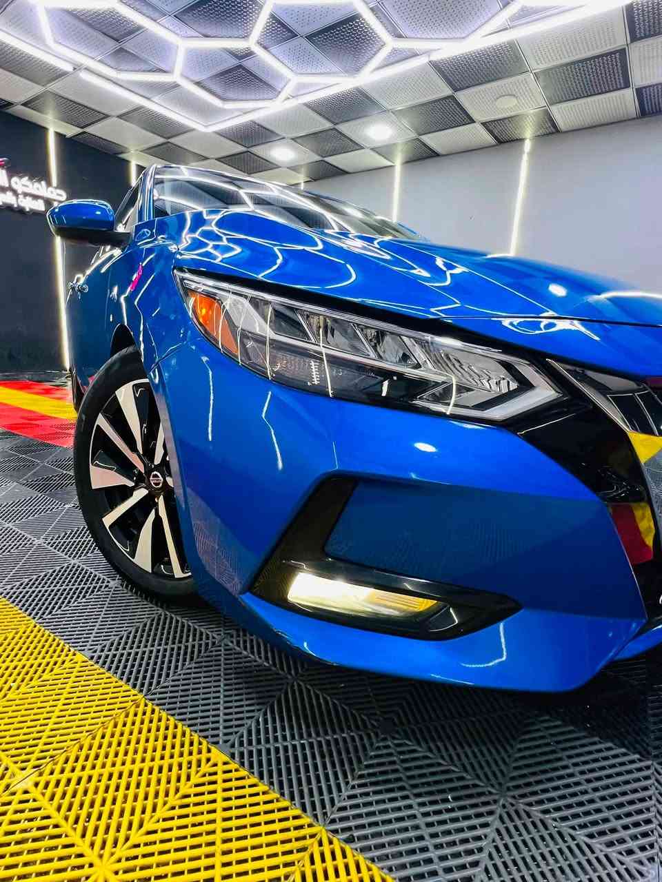 نيسان سنترا موديل 2023 وارد امريكي
فئة الـ SV Plus سبشل فول
المواصفات 🔹
فتحة سقف + رادار 360 درجه 
تدفئة مقاعد 
تدفئه ستيرن
تبريد مناخ منفصل
كروز سرعه ذكي ( 3 مسافات امان تحدد الي يناسبك )
تحديد مسار + ستيرن هزاز عند تجاوز الخط 
بصمة تشغيل + بيبان + تشغيل عن بعد 
شاشة جبيره لمس 
دگمة S سبورت بالگير 
داخل جلد عسلي بالكامل بيبان ودشبول ومقاعد 
شاشة اعطال
فول تحكم ستيرن 4 جهات

تحذير + توقف ذاتي من جميع الجهات
اريل نفگيشن
ويل كب بلادي 
مقعد السائق كهرباء 10 حركات 
كاميرا بلاديه دواره 

3 مخارج شحن سريع + مخرج اوكس
- كير ومحرك السيارة مكفول  

جميع رادارات واوبشنات السياره شغاله 100‎%‎

…………………………………
سعر السياره / 140 بيها مجال للشراي يشلع عيوني وبالعافية على الياخذها 
مكان السياره 📍الديوانيه  
للتواصل والاستفسار 
***********
