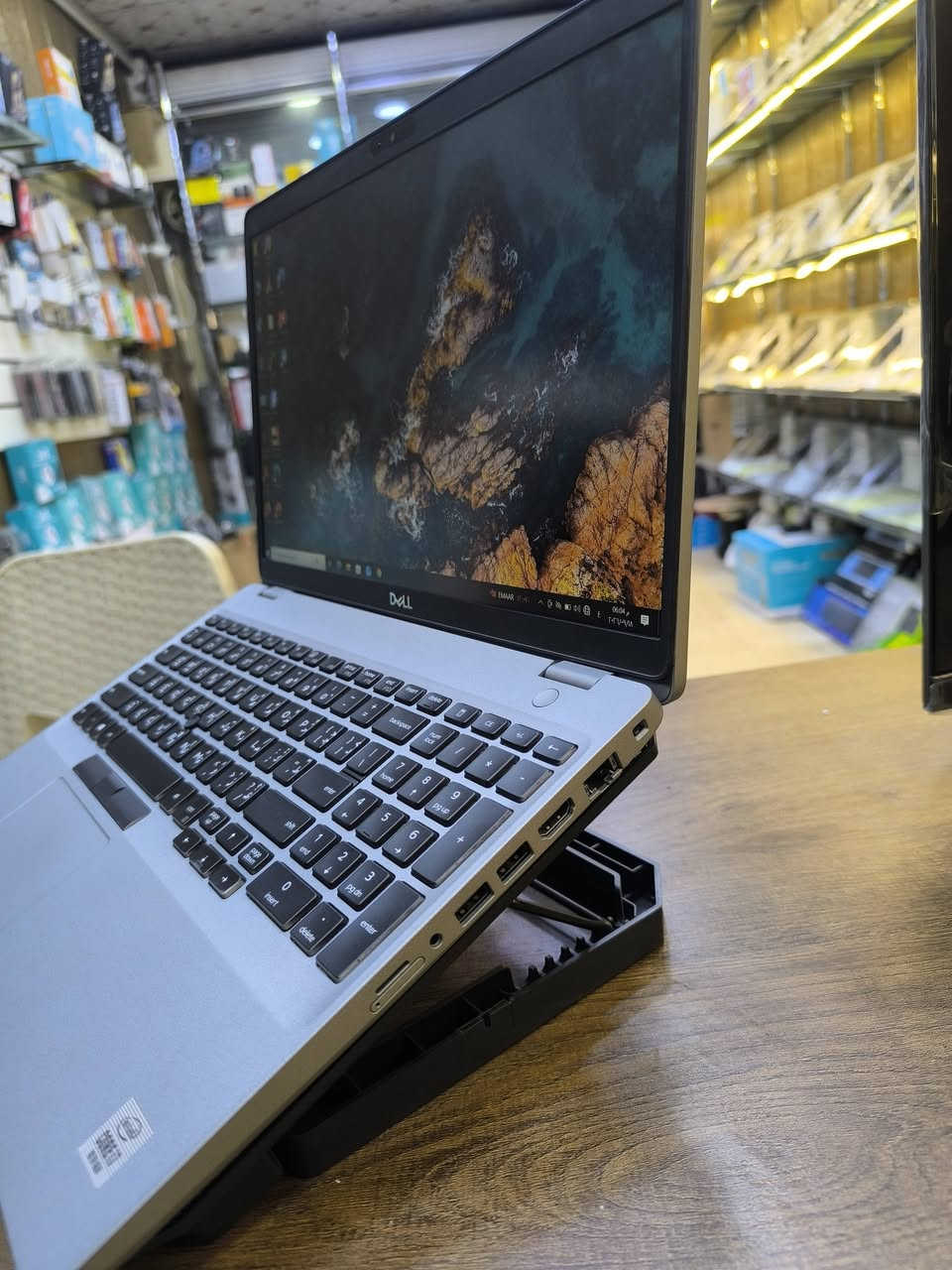 ديل 5511 • i7 الجيل العاشر • كرت MX250