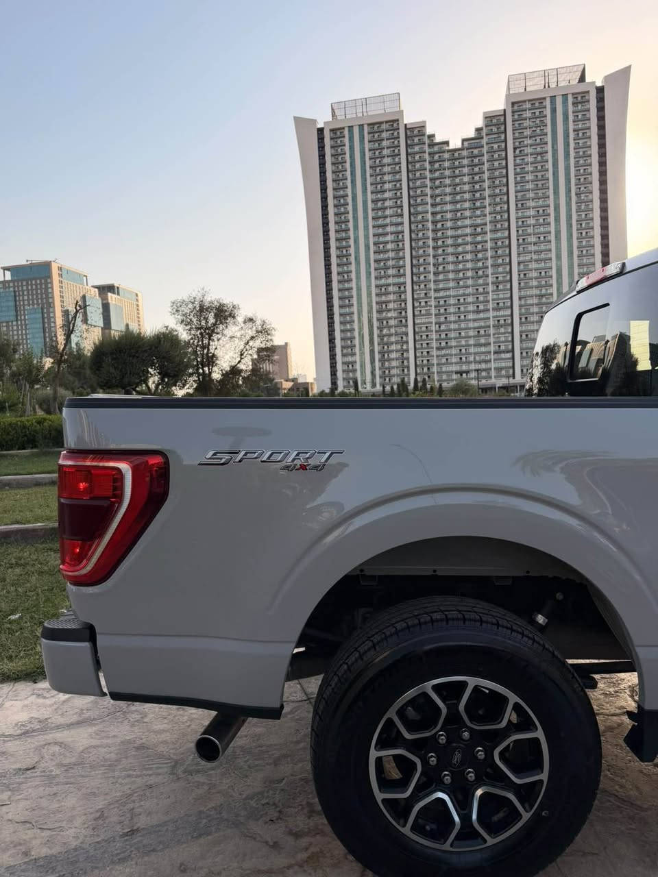 Ford F150 2023 full option
کوردی
مواسفات فول پانۆراما دەبل ئەکسل
مەکینە/ v6 3.5 کەپس 
ڕەقەم و سنوی نوێ 2031
ڕۆیشتن /  40,000mil  
یەک پارچە سبوخ ئیرباگ سوکان
نرخی / 309$ ورقە و مەجالیکی کەم
ناونیشان/ هەولێر 
رەقەم شانسی لە وێنەکان دامناوە
***********

عڕبی/ 
فــــــورد F150
مواسفات فول بانوراما فۆربایفور
محرك/ v6 3.5 کبس 
ڕقم سنوی جدید ۲۰۳۱ 
ماشی / ٤٠   الف میل 
واحد قطعە صبوخ 
ايرباك ستيرن طك مرجع سيستم
سعر / ٣٠٩$ ورقة
عنوان اربیل 
موجود رقم شانصي بل صور
*********** أربيل, العراق

نص مكتوب في الصور:
- 2023 FORD F-150, SUPERCREW
- 1FTFW1E85PKD04873  1-44853635  Copart
- Location: Wayland (MI) Shipping from: Newark (NJ)
- Seller: State Farm Insurance