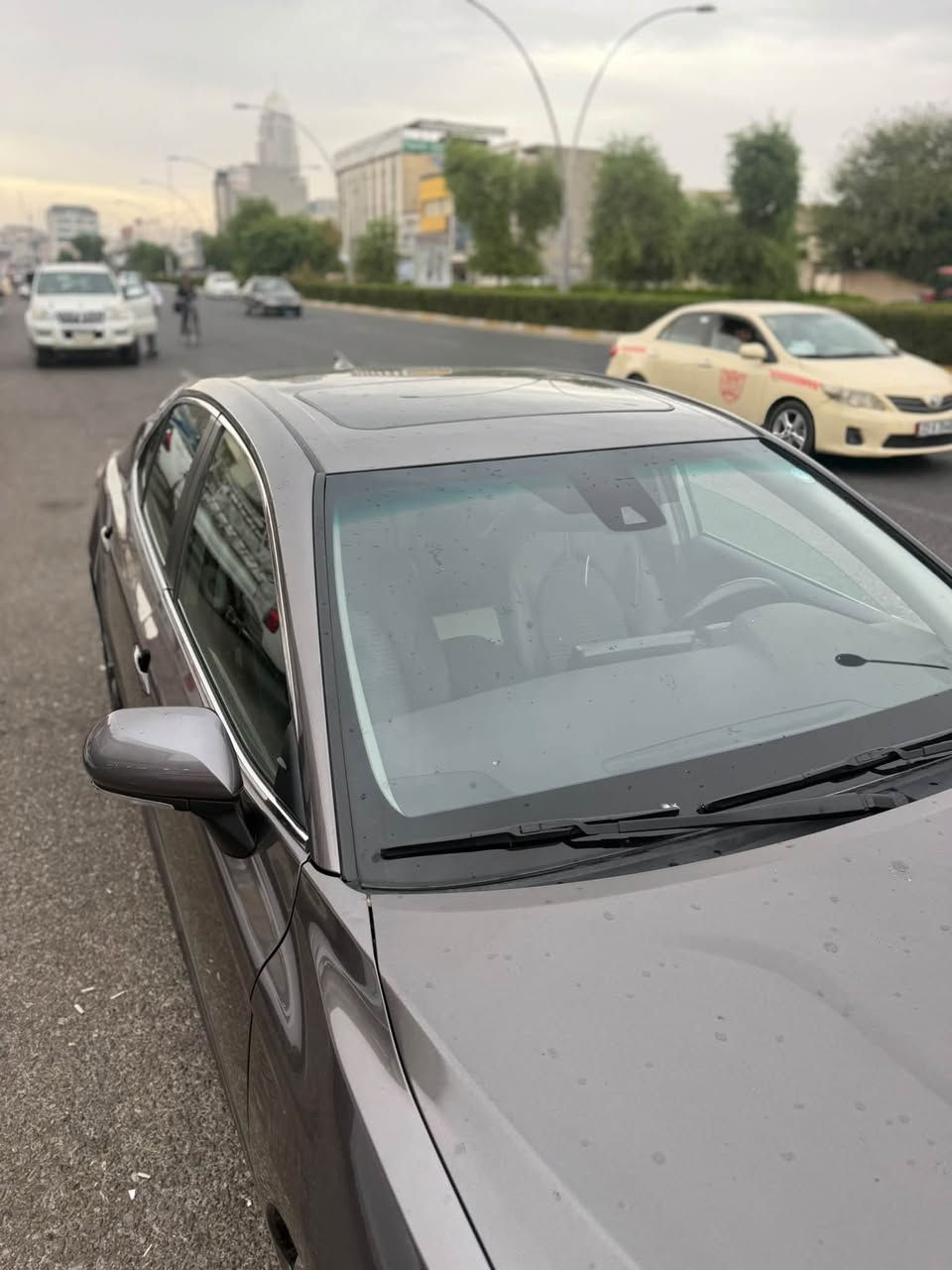 كامري 2022 فل se plus

محرك 4 / 2500 بنزين تتفس طبيعي 
فتحه بصمه كرسي كهرباء كراسي جلد

رادار امامي وجانبي بالمرايا ويل كب 
 
ماشي ٧٠ الف مايل 
الصبغ بوند وجاملغ وربع باب جهه سايق 
ايرباك ستيرن وبرده طاك
صور الضربه مايطلع 
مكان اربيل 
*********** واتس واتصال 
سعر ١٨٣ ورقه بي مجال بعد المعاينه
