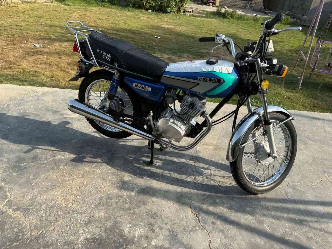 سلام عليكم للبيع موديل 2025 سعر 590 اوراق نضيفه لدراجه ومتعوب عليهه كلش كل نقص ما بيهه مكفوله من كلشي كهربايات كامله مكان كربلاء السياحي الدعوم للستفسار ***********
