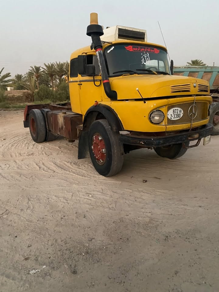 للبيع راس تريله اقجم موديل 80 سياره جاهزه بيع بدون رقم ***********
