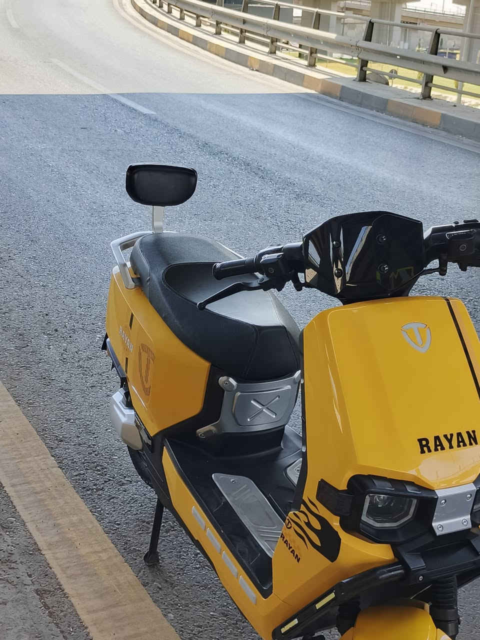 🔥 ماطور شحن للبيع — ريانيان وحش الكون
⚙️ المواصفات:

• 🛞 دسكات أمامي وخلفي

• ⚡ مثبت سرعة

• 🚦 3 نمر

• 🔋 بطاريات 6 مسطرة

• ⚙️ نظام بك

💰 السعر: مليون و100 ألف دينار

💬 قابل للتفاوض للجاد فقط.
***********
رقم الجوال
