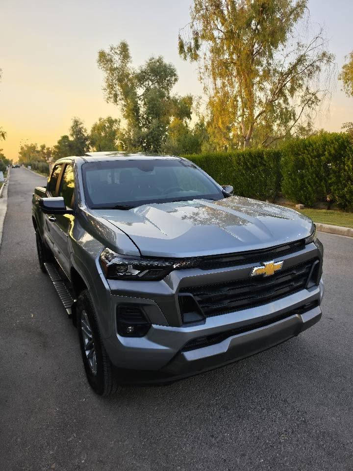 CHEVROLET COLORADO 2024 4WD LT
فول.قبات.مواسەفات.2024
بانوراما.دبل.اکسل4×4شاشە.کامل.لمس
کوشن.کامل.جلد.کارەبا.هیتەر.دوسە
ماشیە.4الف.میل2سویج.ویل.کروم
بدون.سبوغ100%
عینوان.اربیل
وتساب*********** أربيل, العراق
