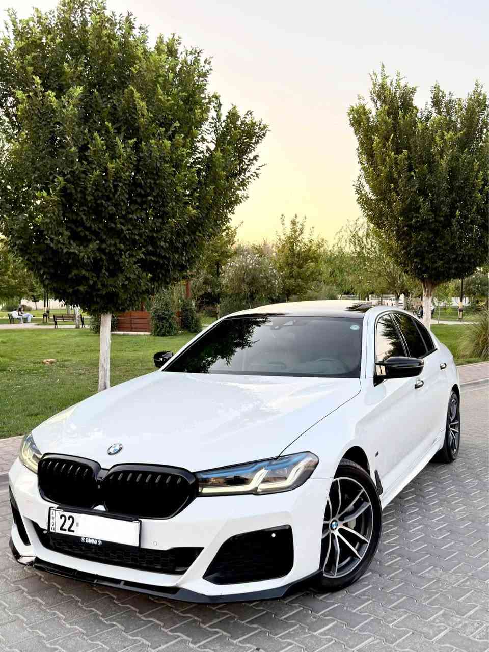 BMW 540i 2017 X-drive  
سەیارەکە پێش و دوای کراوە بە M5 2022  
مەکینە B58 مەرغوب ترین جۆری مەکینەی BMW
6 پستۆن 3.0 twin power turbo هێزی 340ئەسپ
هیچ مەسرەفێکی تیا نیە هەموو گیانی بە شەرت
سەنەویو ڕەقەم تازەیە و بە ناوی خۆمەوەیە 
نرخ ٢٤٨ وەرەقە و معامەلە 

مواسەفات Luxury Line 
سڵاید و بەصمە و ڕادار گەورە و شەغال و داتاشۆ
کوشن 740 و جلد و میمۆری 
شاشە گەورە و کامێرە و حاسە و 
ساوند سیستەمی 🔊Harman/kardon 🔊
 ئۆتۆ هۆڵد و ئۆتۆ ستارتو ستۆپ ٤ مۆدی لێخوڕین
عەتەر و لایتی پێشو دوا کامل LED 
زۆر مواسەفاتی تر …
سەیارەکە بێ بۆیاخە بۆیاخی نییە 
 *********** السليمانية, العراق
