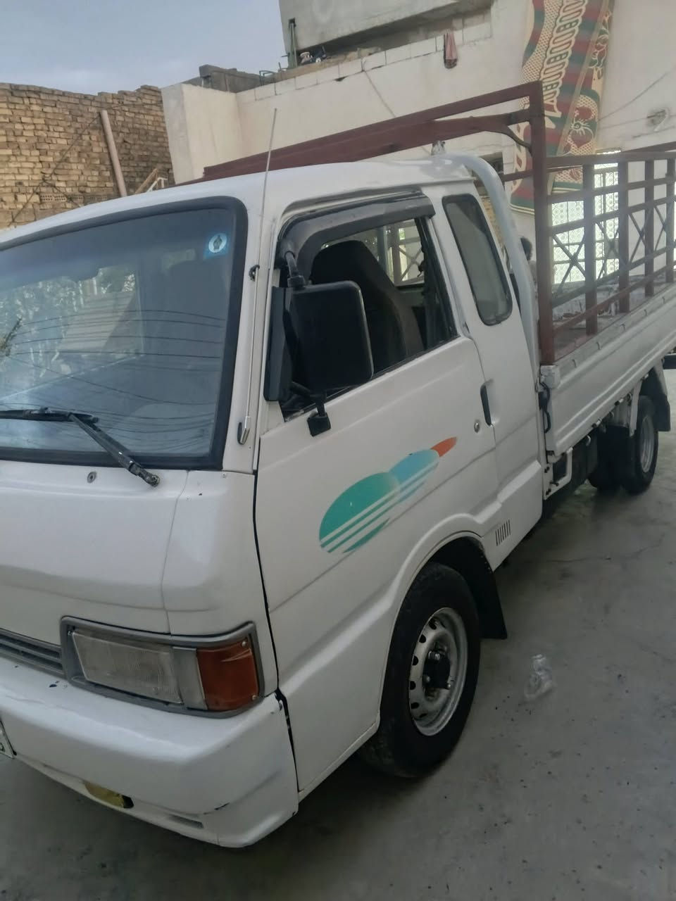سلام عليكم كيه بنكو موديل94رقم بغداد تحويل مباشر مكفوله من مكينه وكير وكسن وشاصي ورقم شاصي حداديه كهربائيات السياره تخم تاير جديد السعر53وبيه مجال العنوان بغداد  المعامل 
***********
