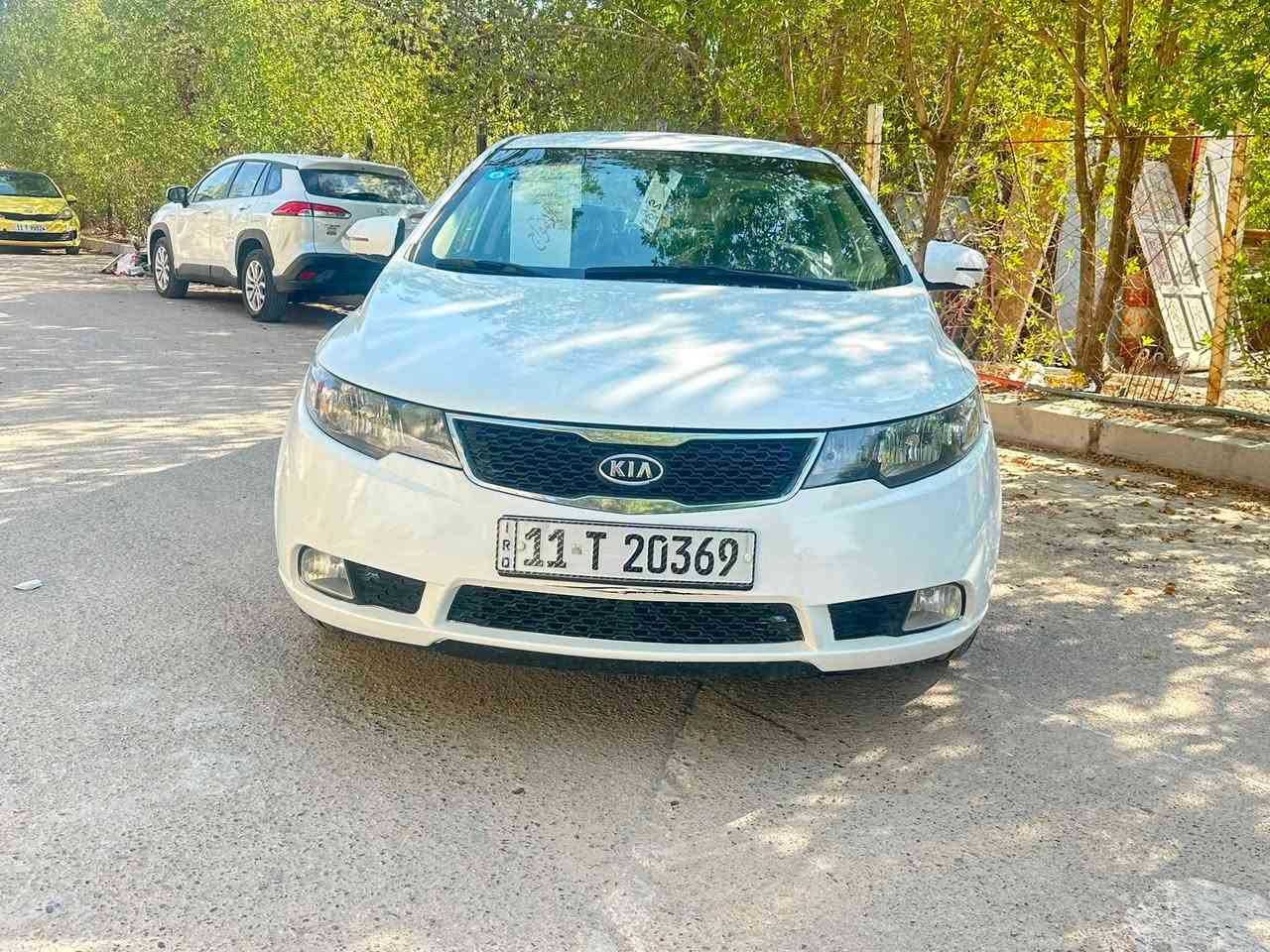كيا سيراتو موديل ١٣ خليجي
محرك ٢٠٠٠ دوش 
صبغ فقط هلال جاملغ خلفي  خلف السائق 
الباقي  كفاله عامه
السايره جاهزه بدون اي نقص سعرها ٩٩
مكاني  غزاليه 
***********
