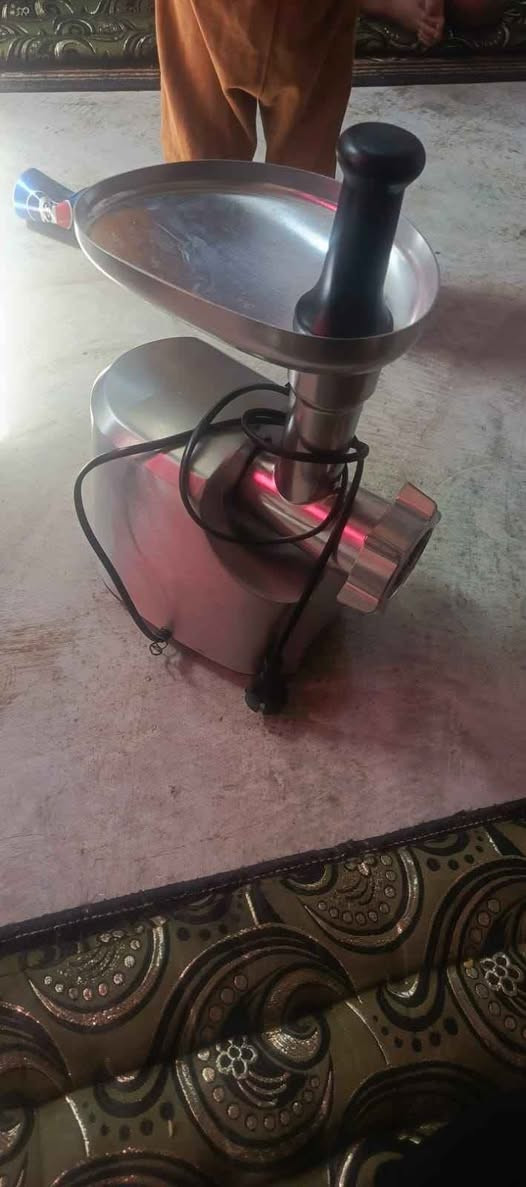 مثرامه جديده شغاله تفحص ياله تاخذ السعر50000 وبيه مجال 
للتواصل اتصل او واتساب 
*********** كركوك, العراق
