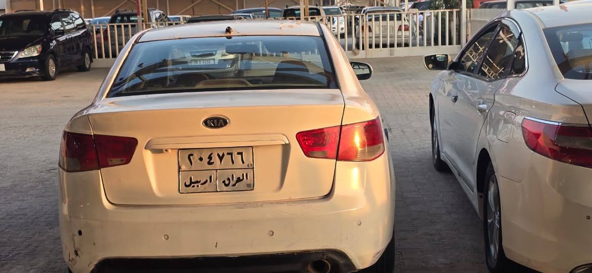 سلام عليكم سيراتو مديل 11 مصبوغه عام كير مكينه عشرط حداديه زينه سعر 60 بيه مجال قليل *********** النجف, العراق
