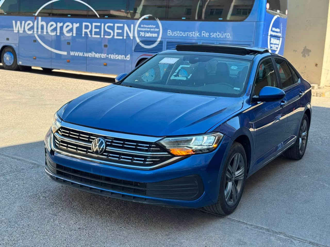 Volkswagen jetta se plus 2024
فقط بوند صبغ بدون دواخل، 
بجمها كبس
راديتر و مروحات بلادية و ٤٧ الف ميل ماشية
مواصفات SE Plus فول مواصفات
جاهزة بدون مصرف 💯
كل شي بلادي شركة 💯
مكان : عقرة - ئاكرى 
سعر : 129$ 
رقم : ***********
*********** اكر, نينوى
